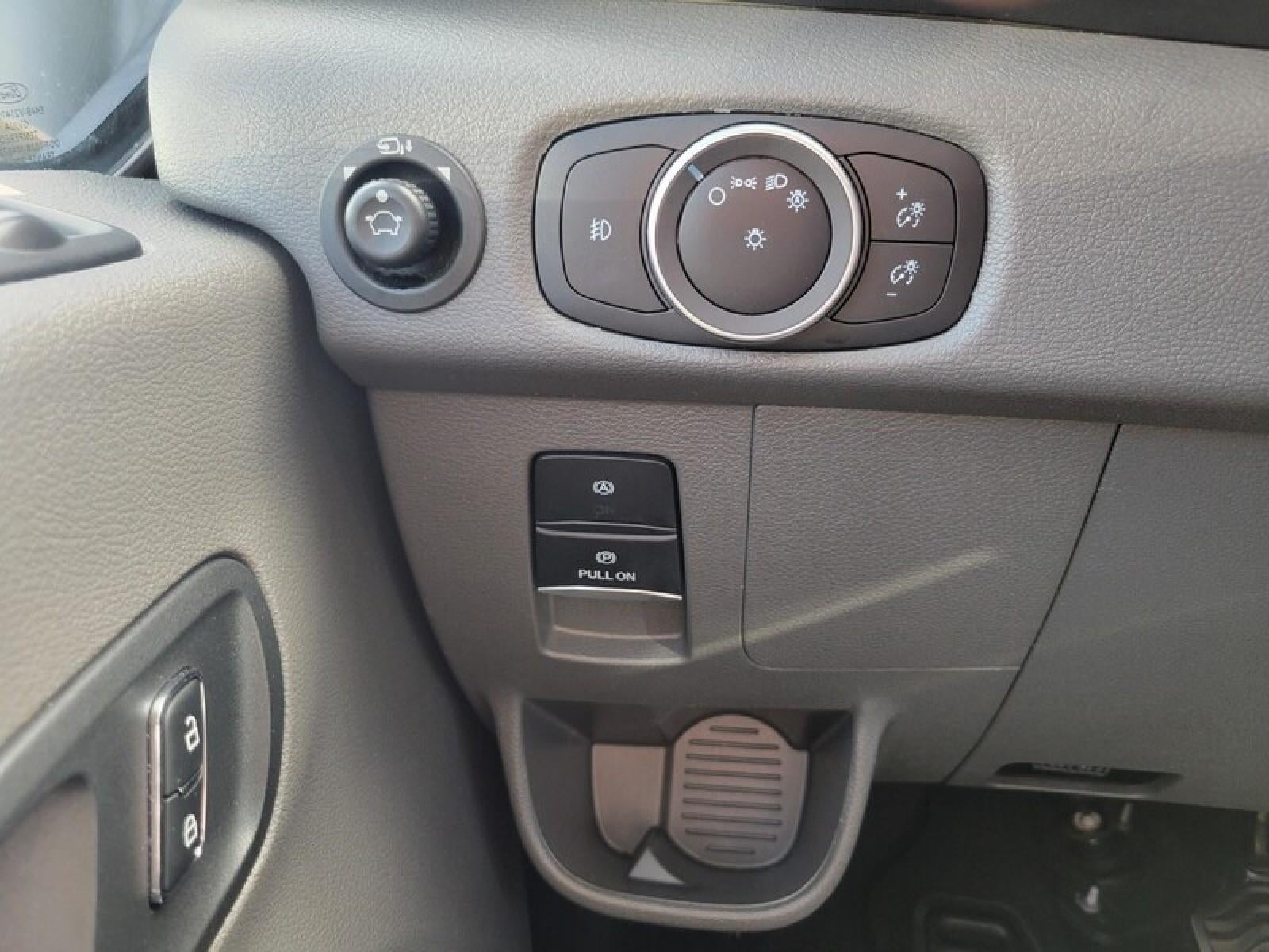 2023 Ford Transit Passenger Wagon XL