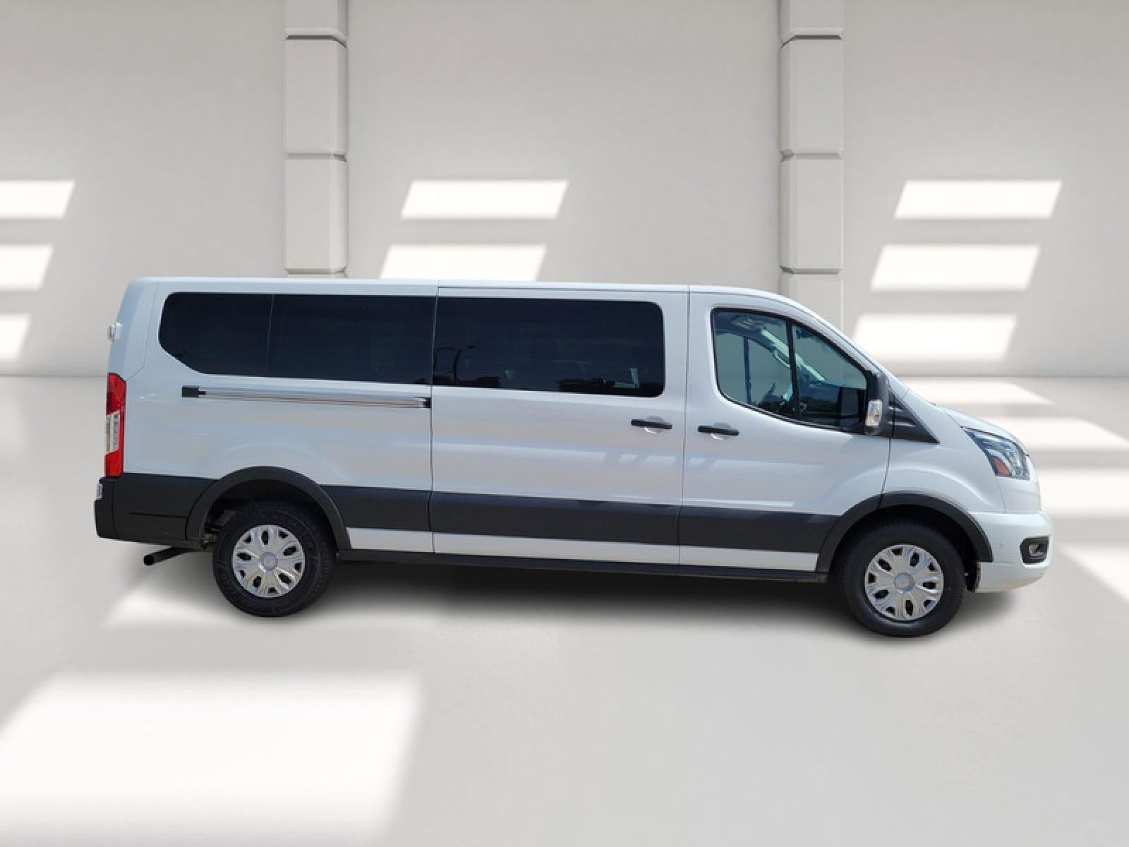 2023 Ford Transit Passenger Wagon XL