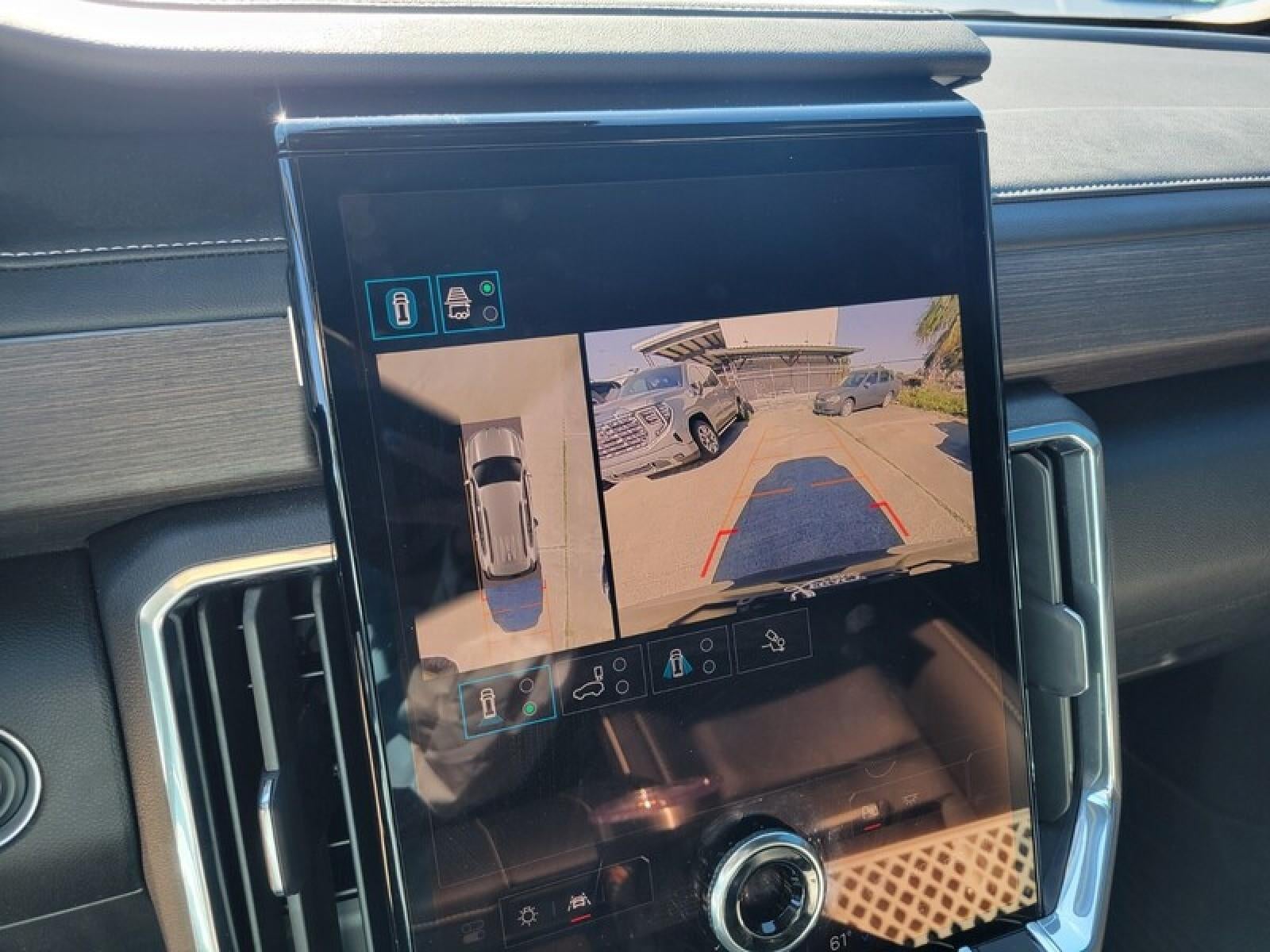 2024 GMC Acadia Denali