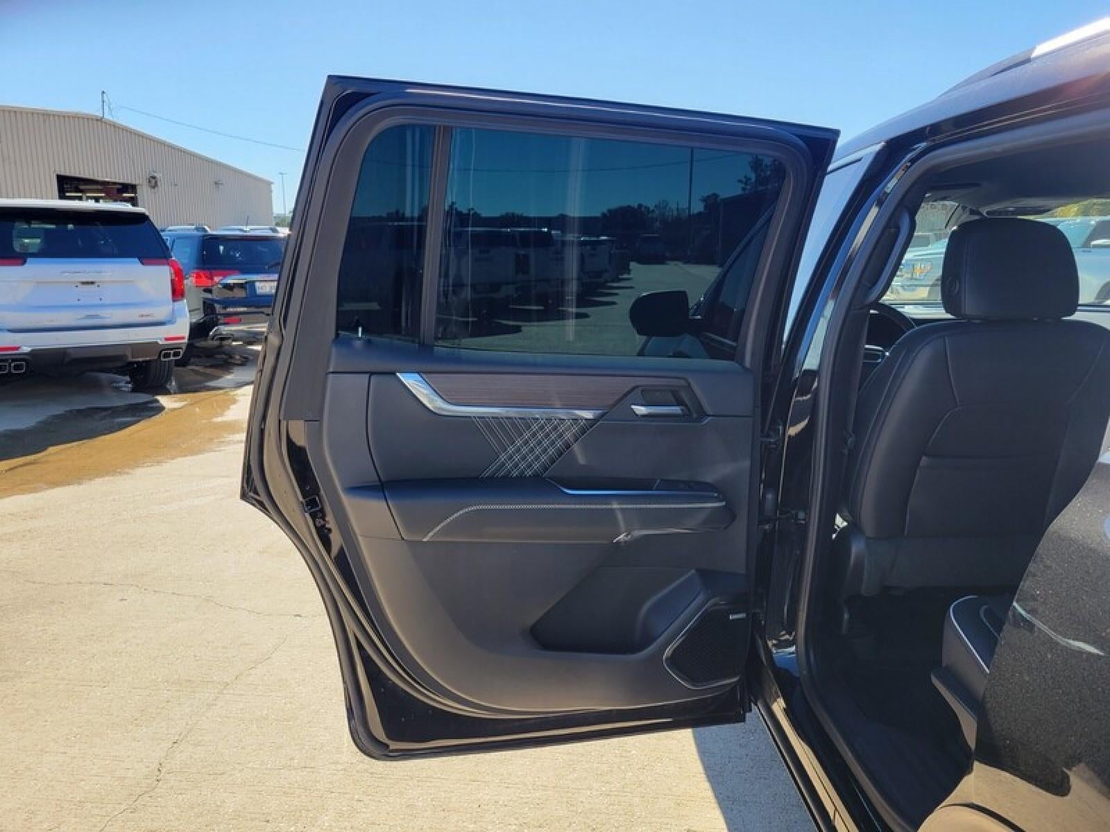 2024 GMC Acadia Denali