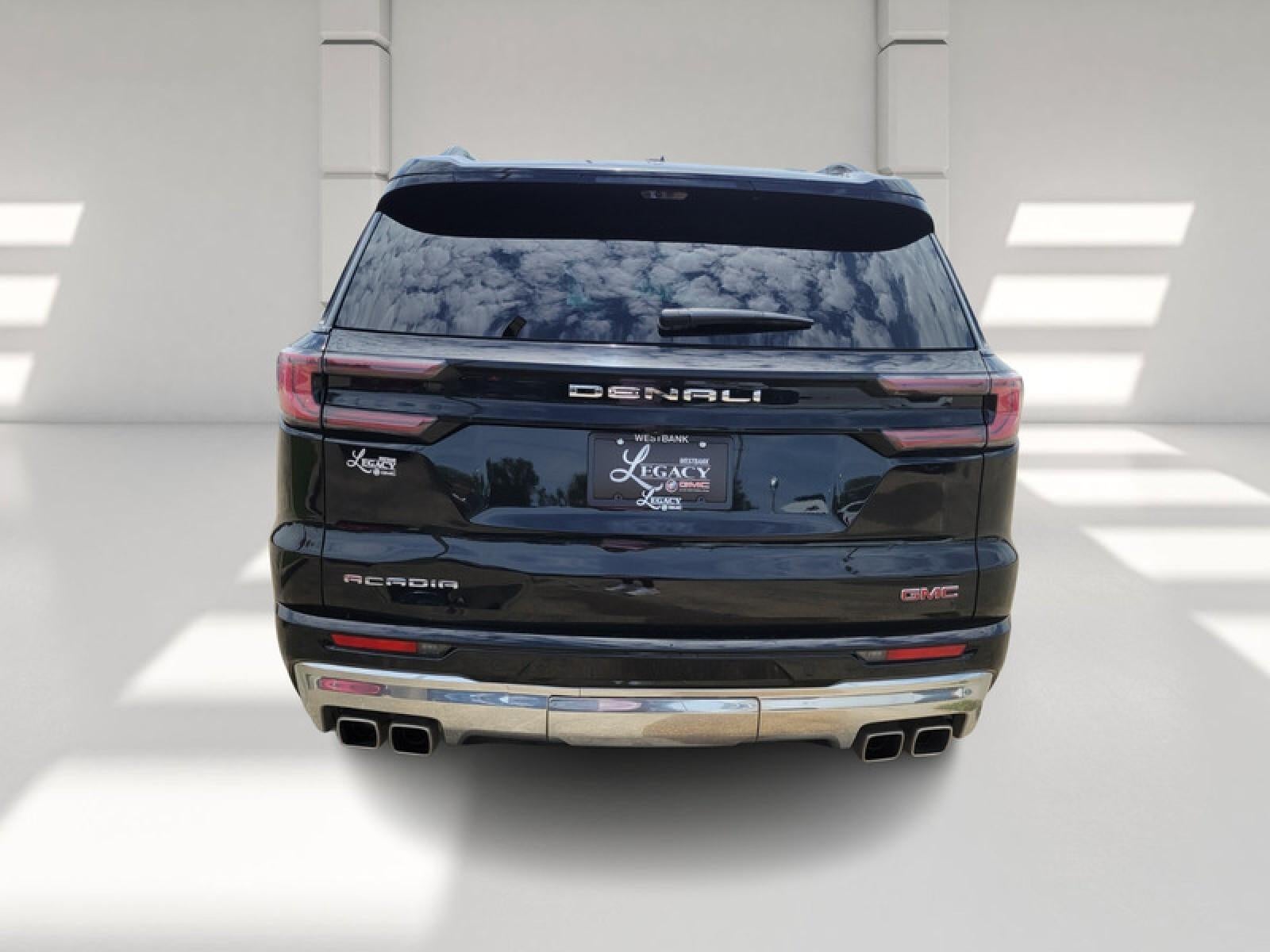 2025 GMC Acadia Denali