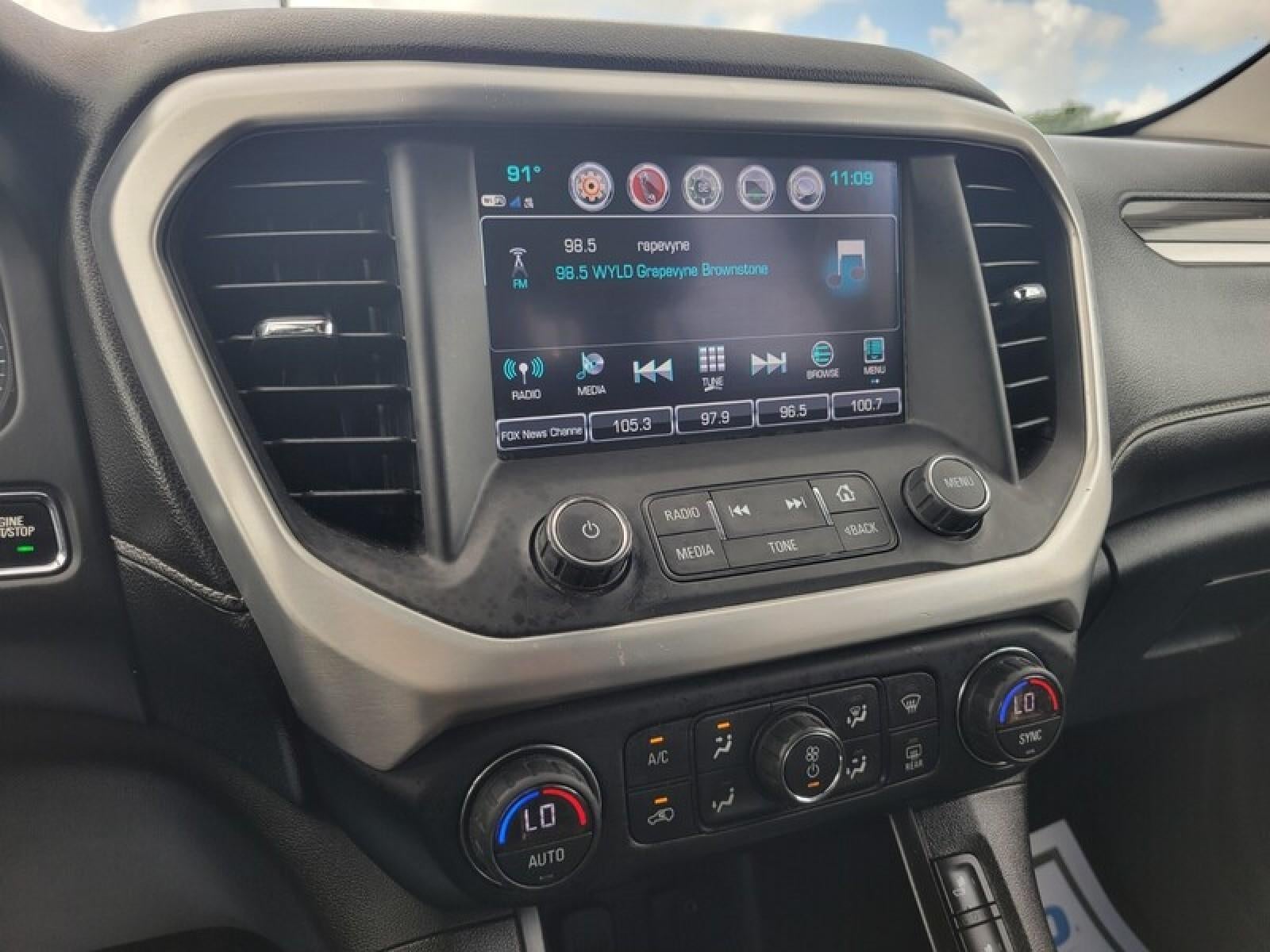 2017 GMC Acadia SLT