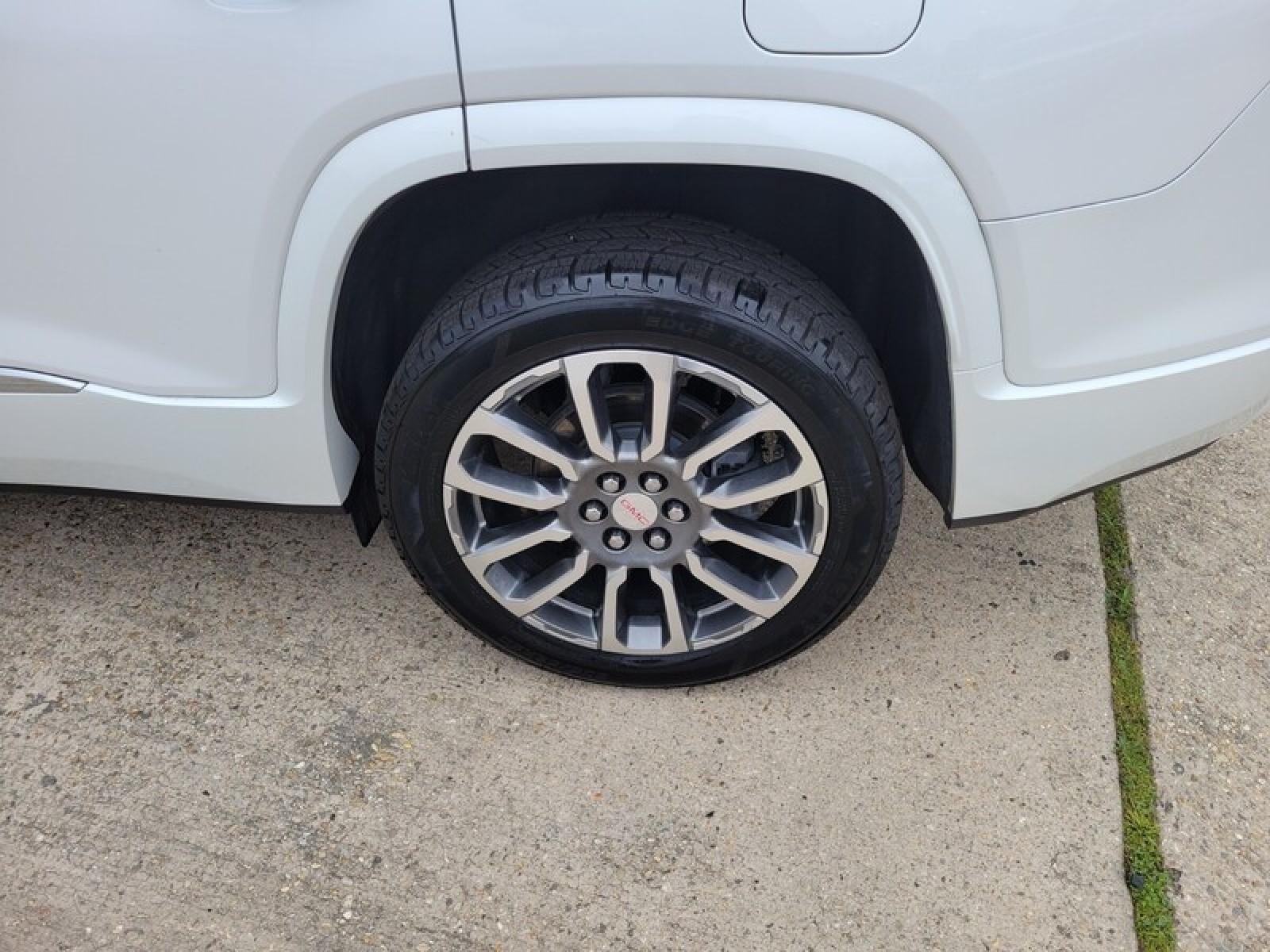 2022 GMC Acadia Denali