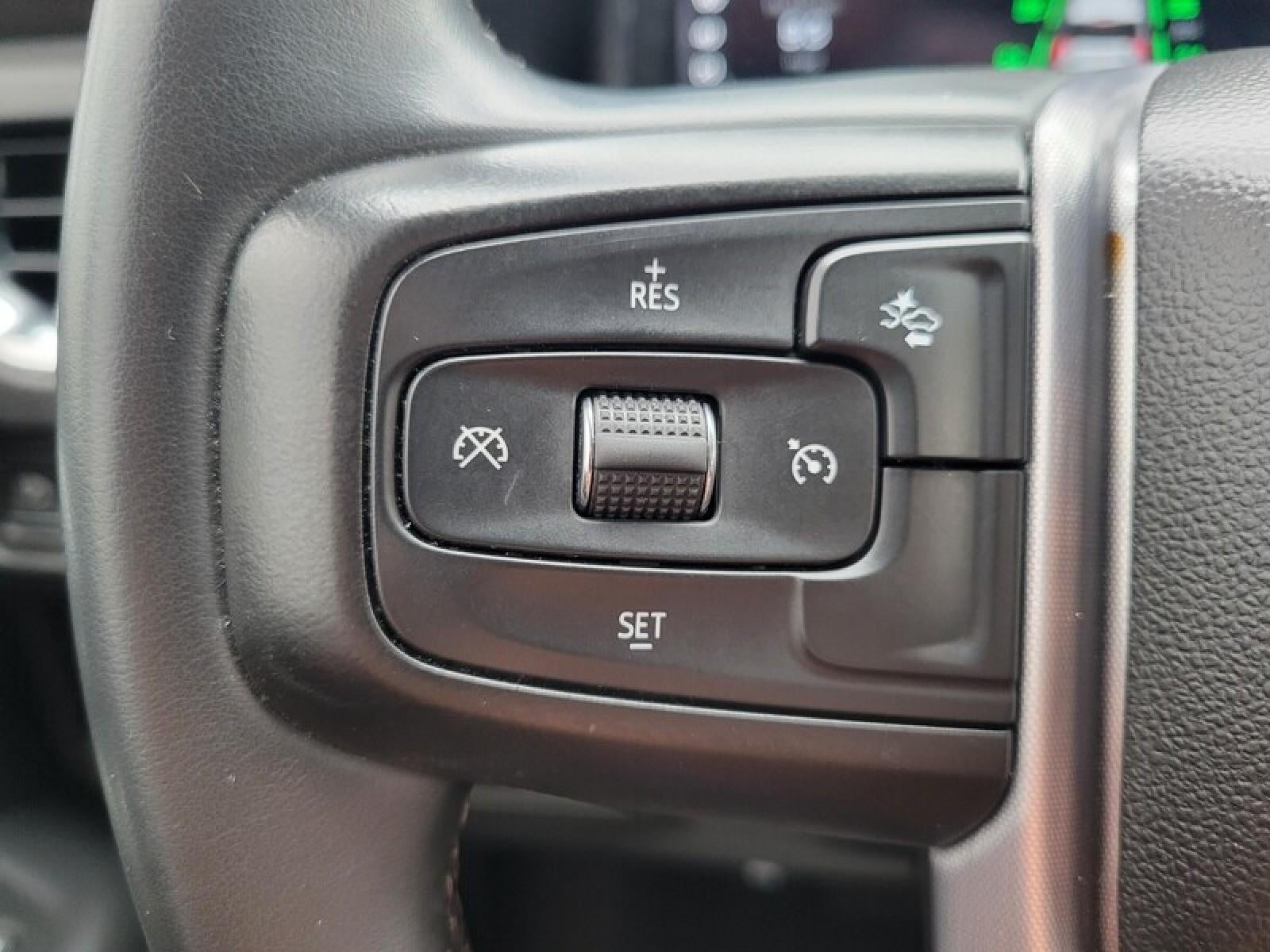 2023 GMC Yukon SLE