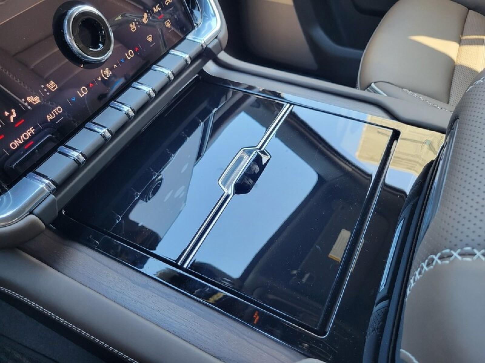 2027 GMC Yukon Denali Ultimate
