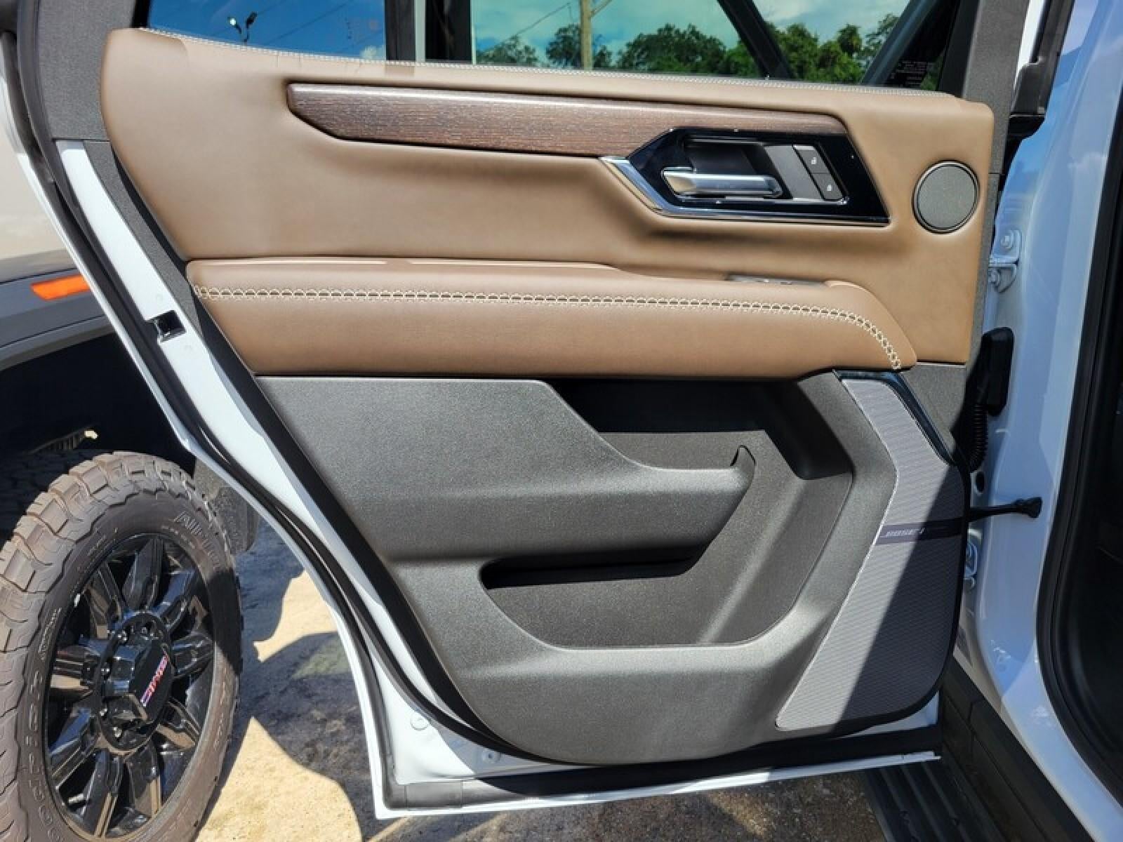 2027 GMC Yukon Denali Ultimate