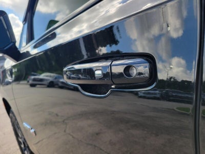 2023 GMC Yukon XL AT4