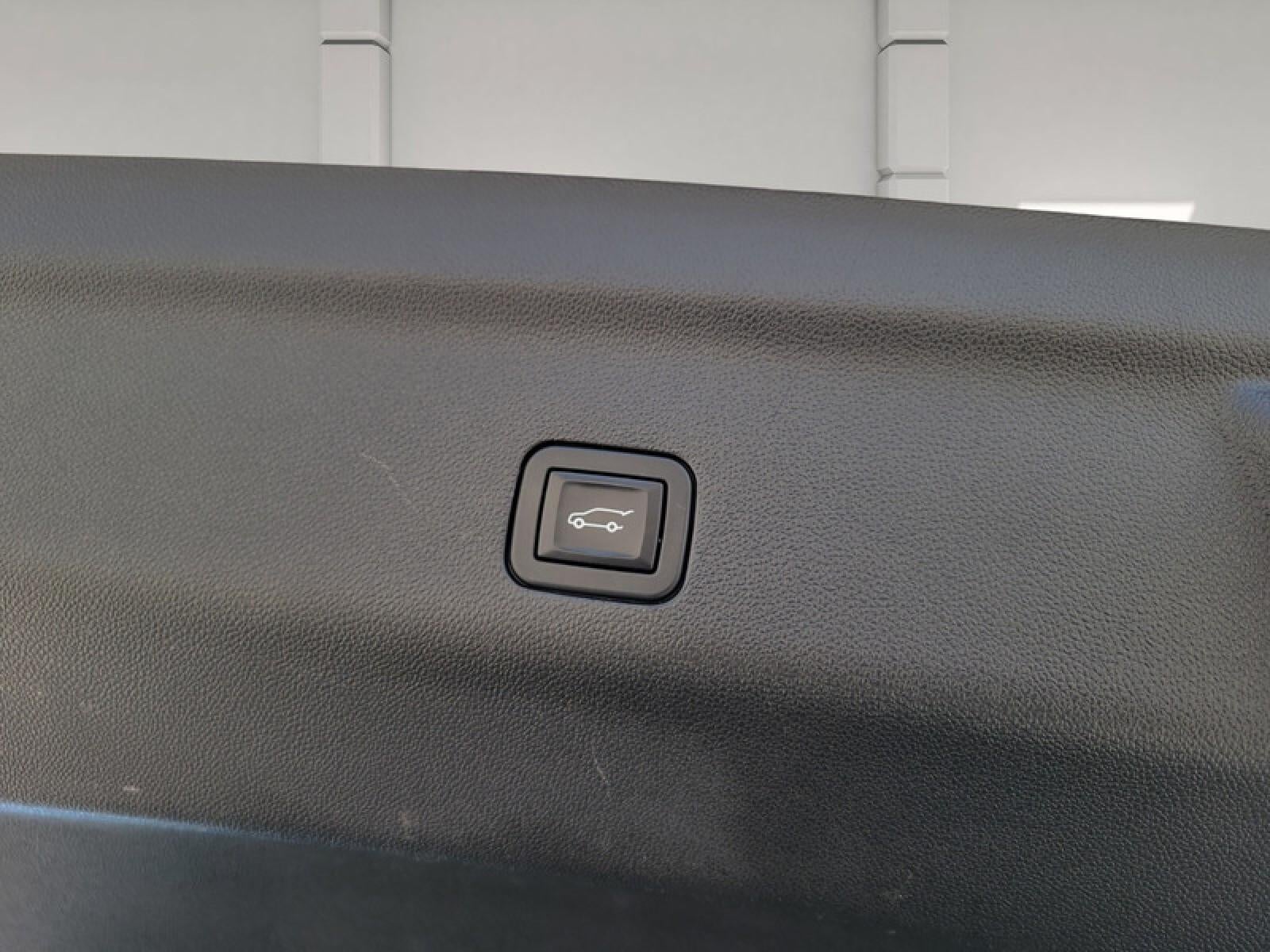 2024 GMC Yukon XL Denali Ultimate