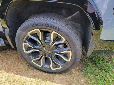 2025 GMC Sierra EV Extended Range Denali