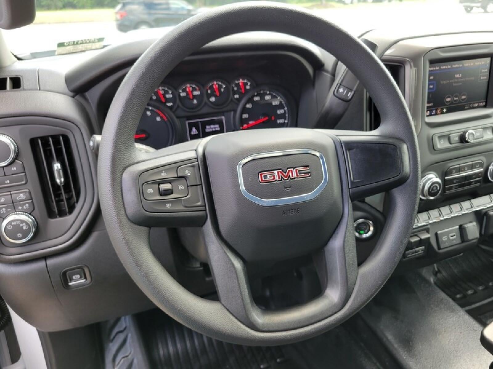 2025 GMC Sierra 2500 HD Pro