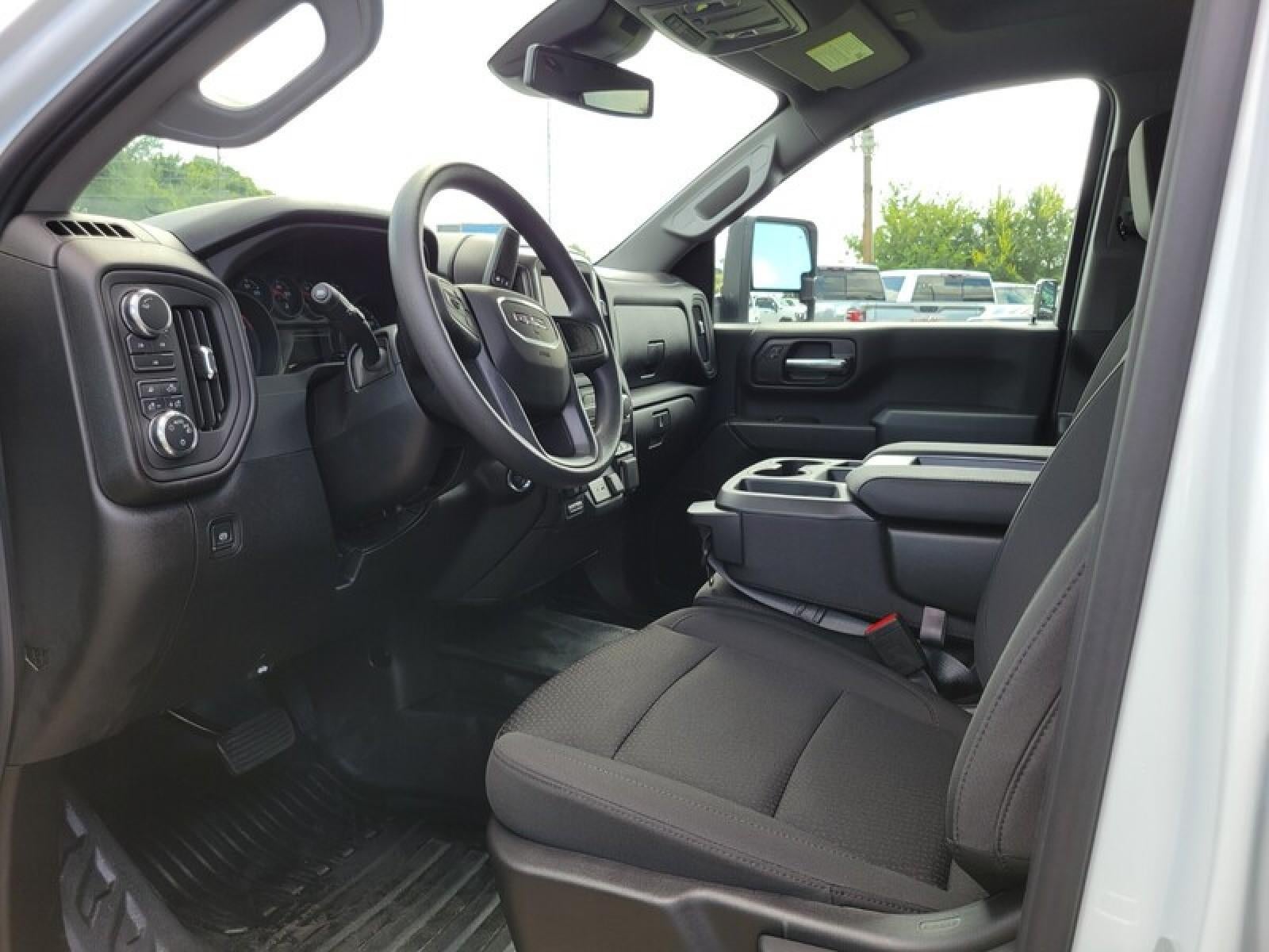 2025 GMC Sierra 2500 HD Pro