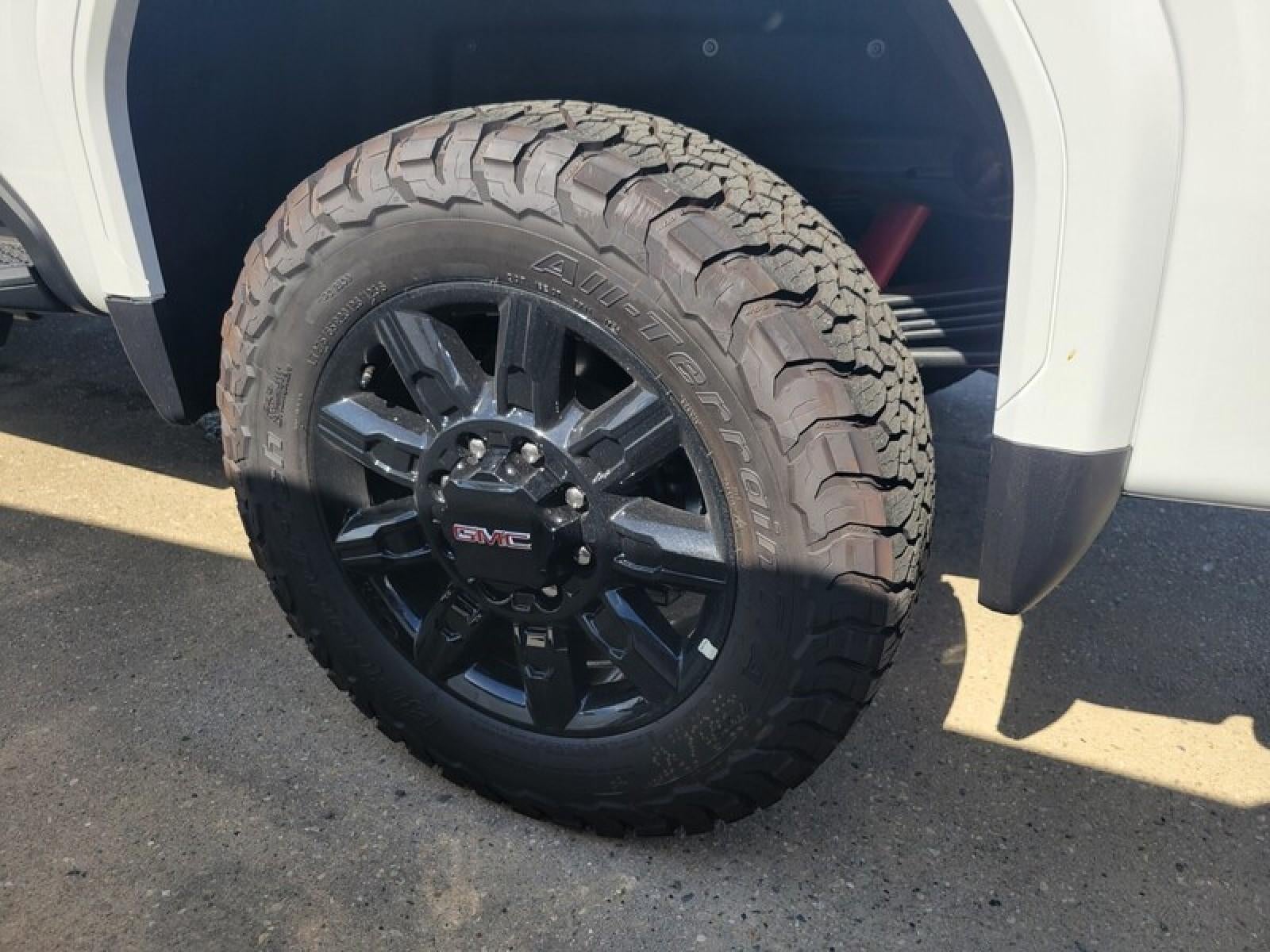 2026 GMC Sierra 2500HD AT4 - Photo 9