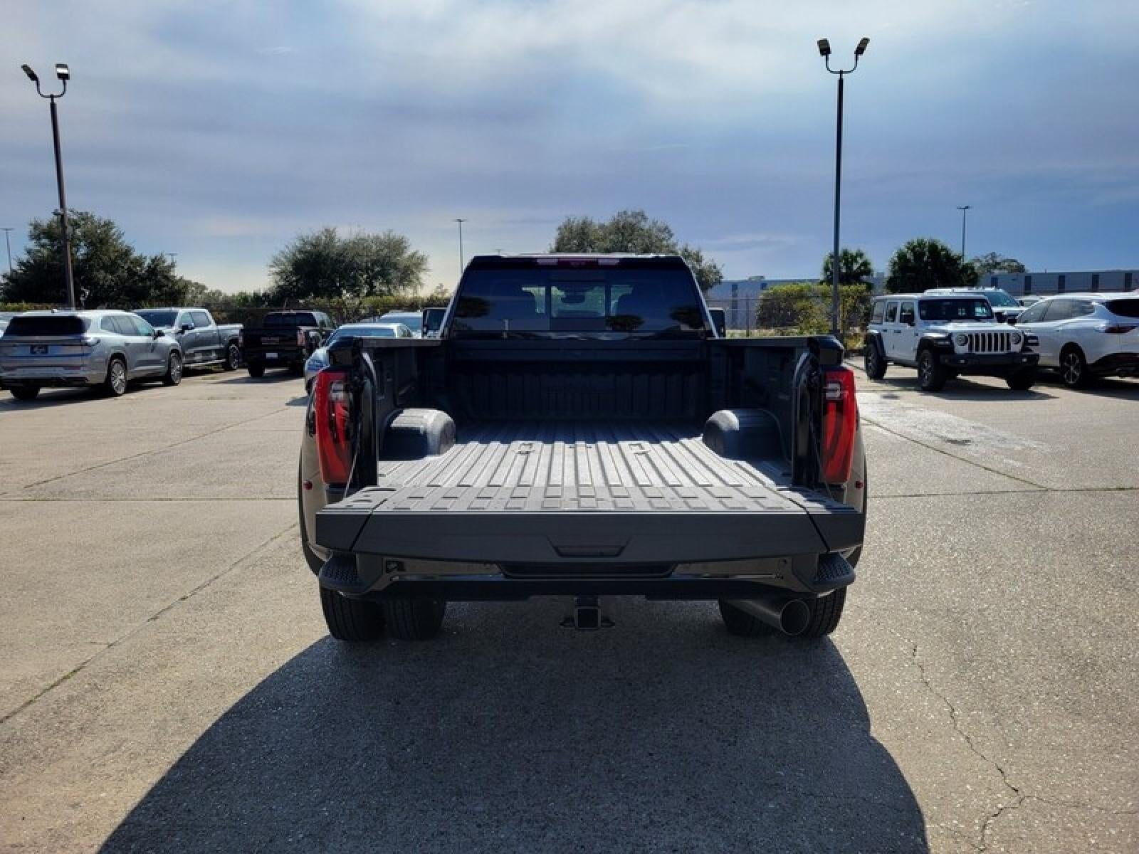 2026 GMC Sierra 3500 HD Denali DRW