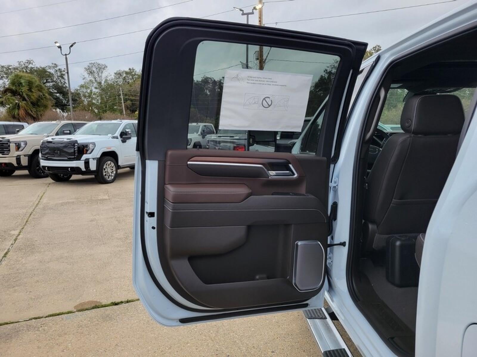 2026 GMC Sierra 3500 HD Denali DRW