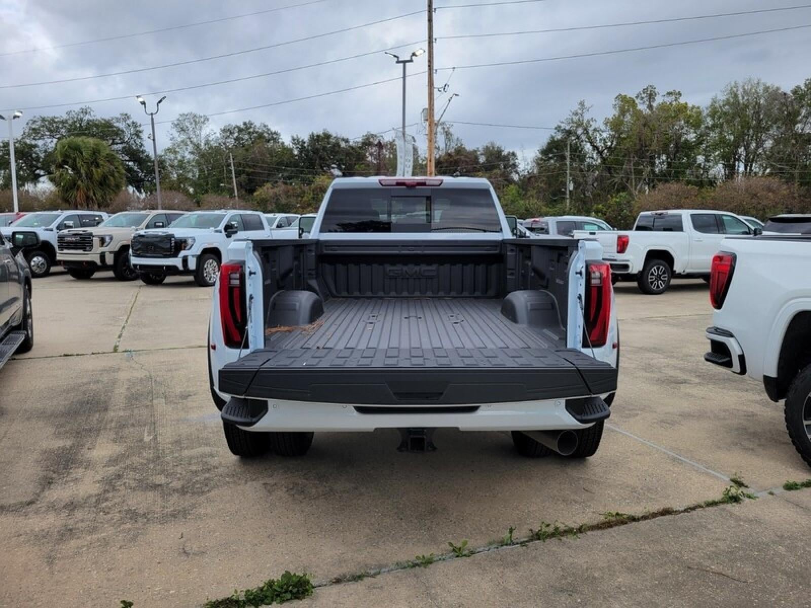 2026 GMC Sierra 3500 HD Denali DRW