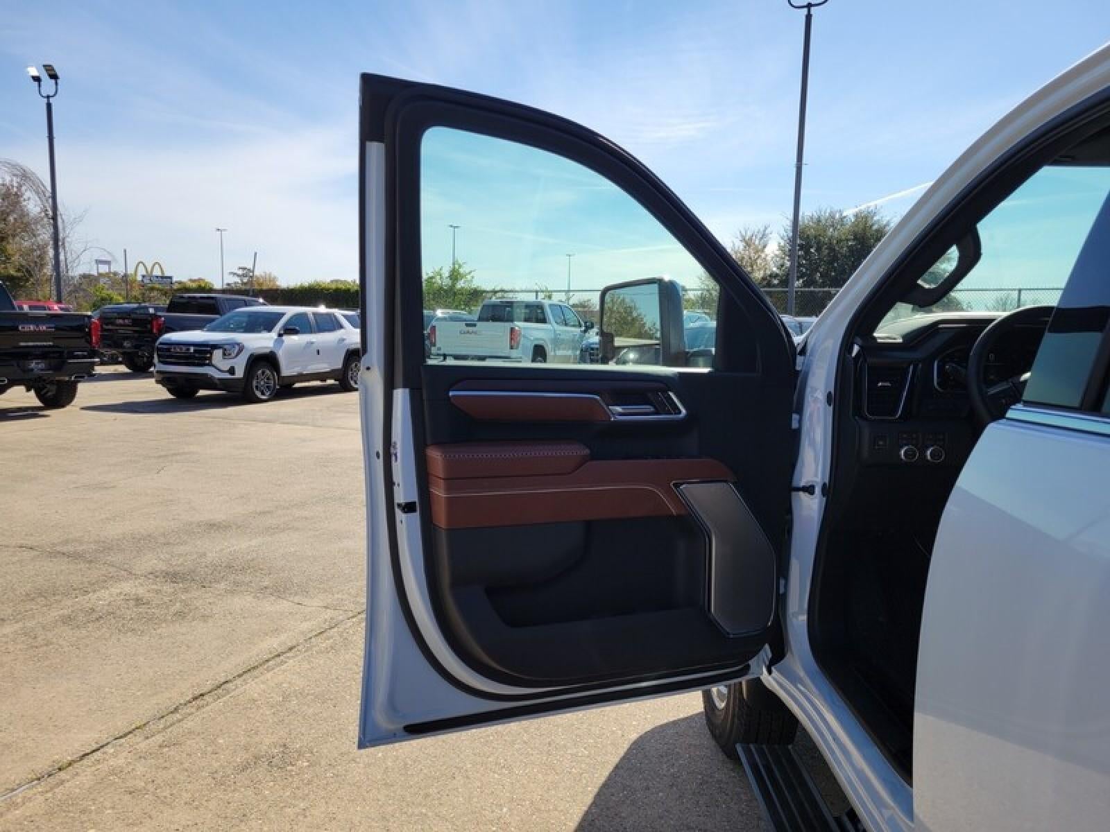 2026 GMC Sierra 3500 HD Denali Ultimate DRW