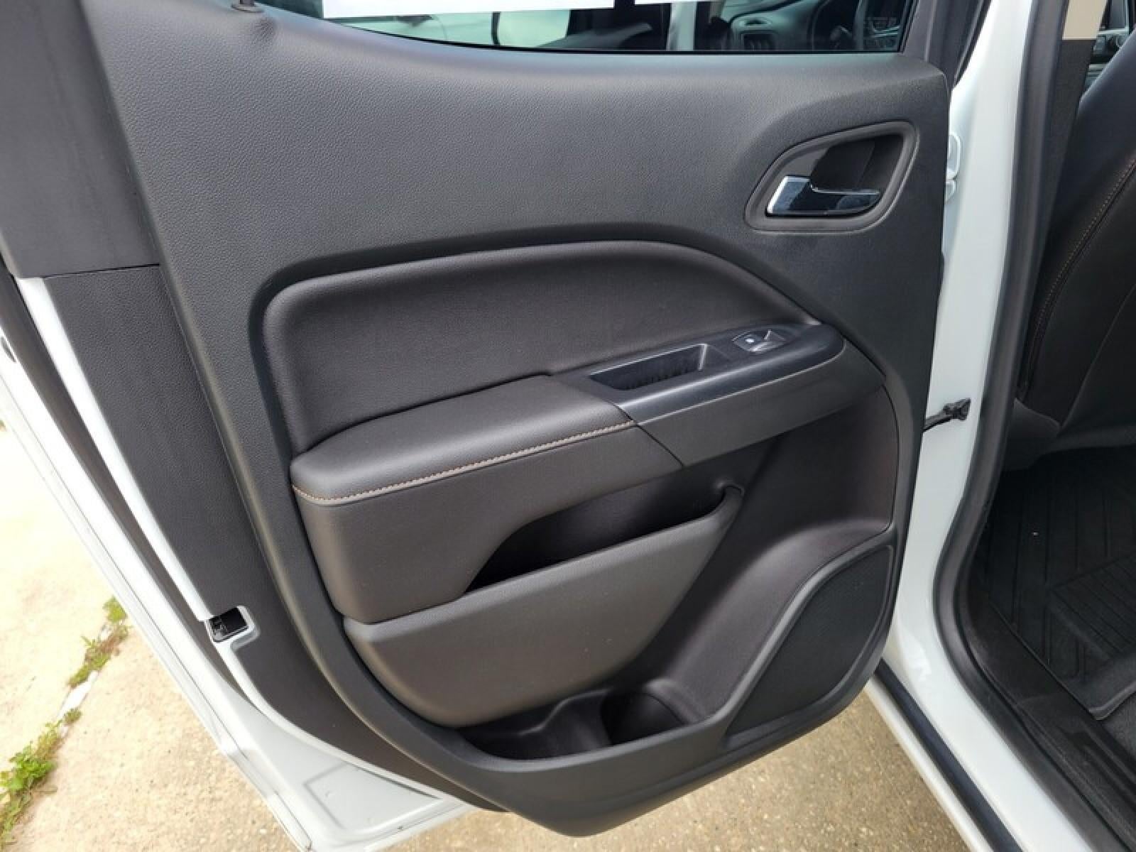 2022 GMC Canyon AT4 - Leather