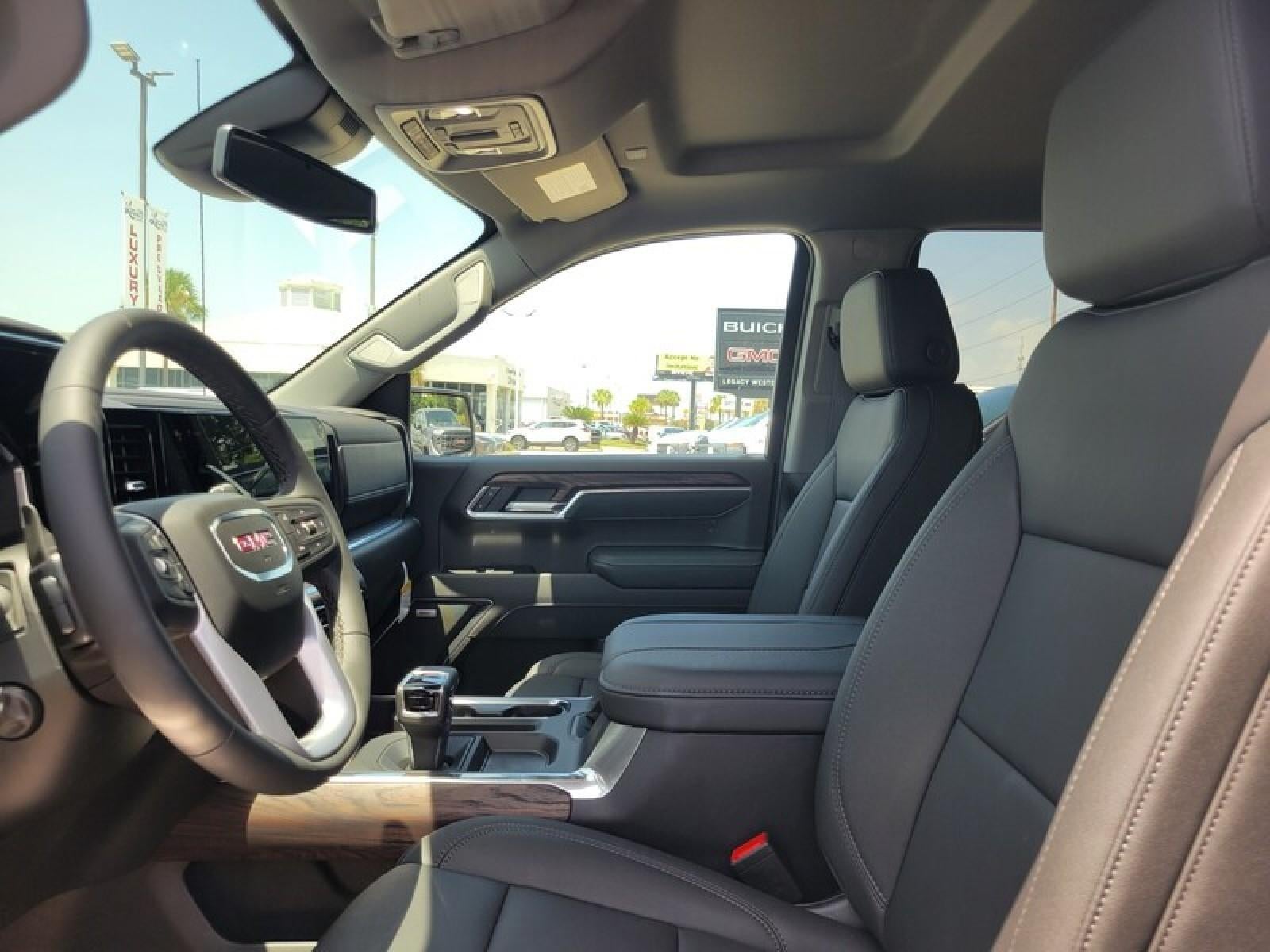 2026 GMC Sierra 1500 SLT - Photo 12