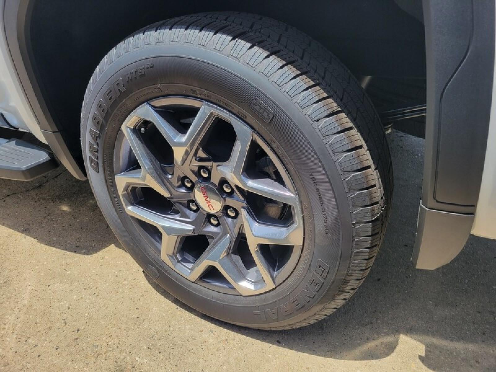 2026 GMC Sierra 1500 SLT - Photo 9