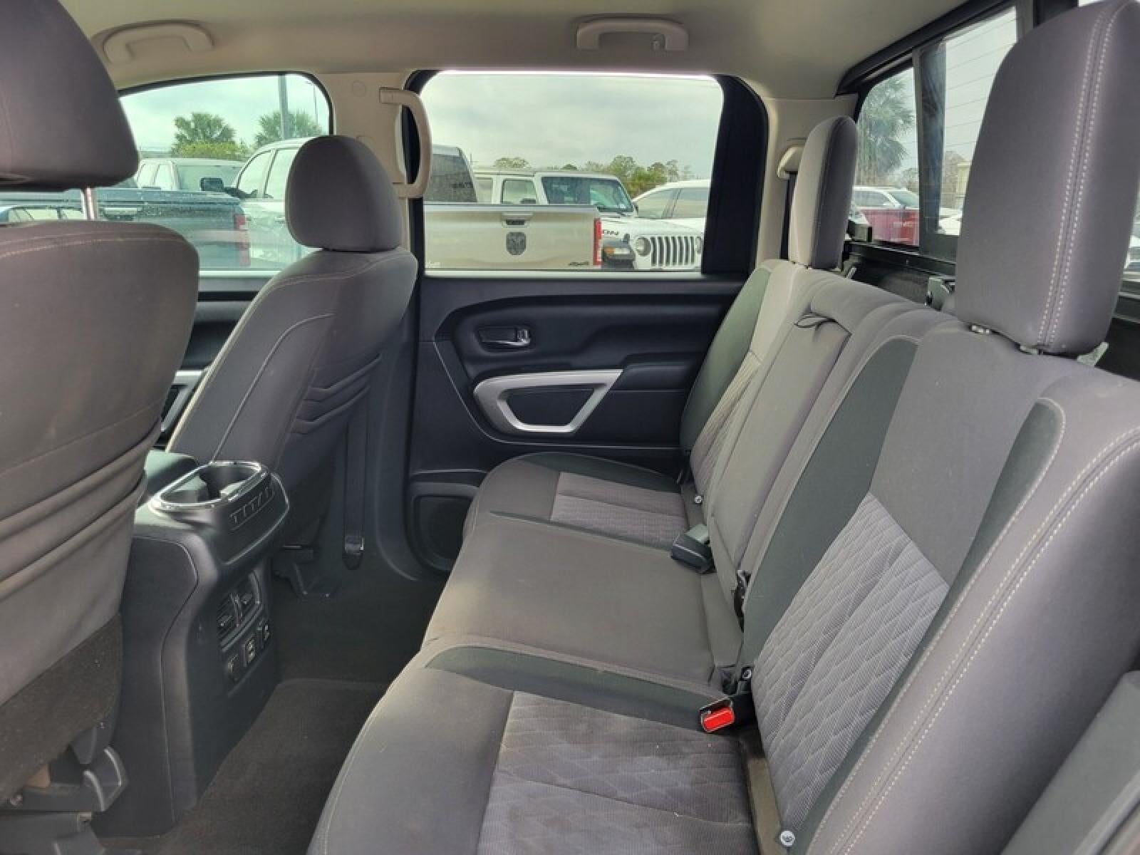 2020 Nissan Titan SV