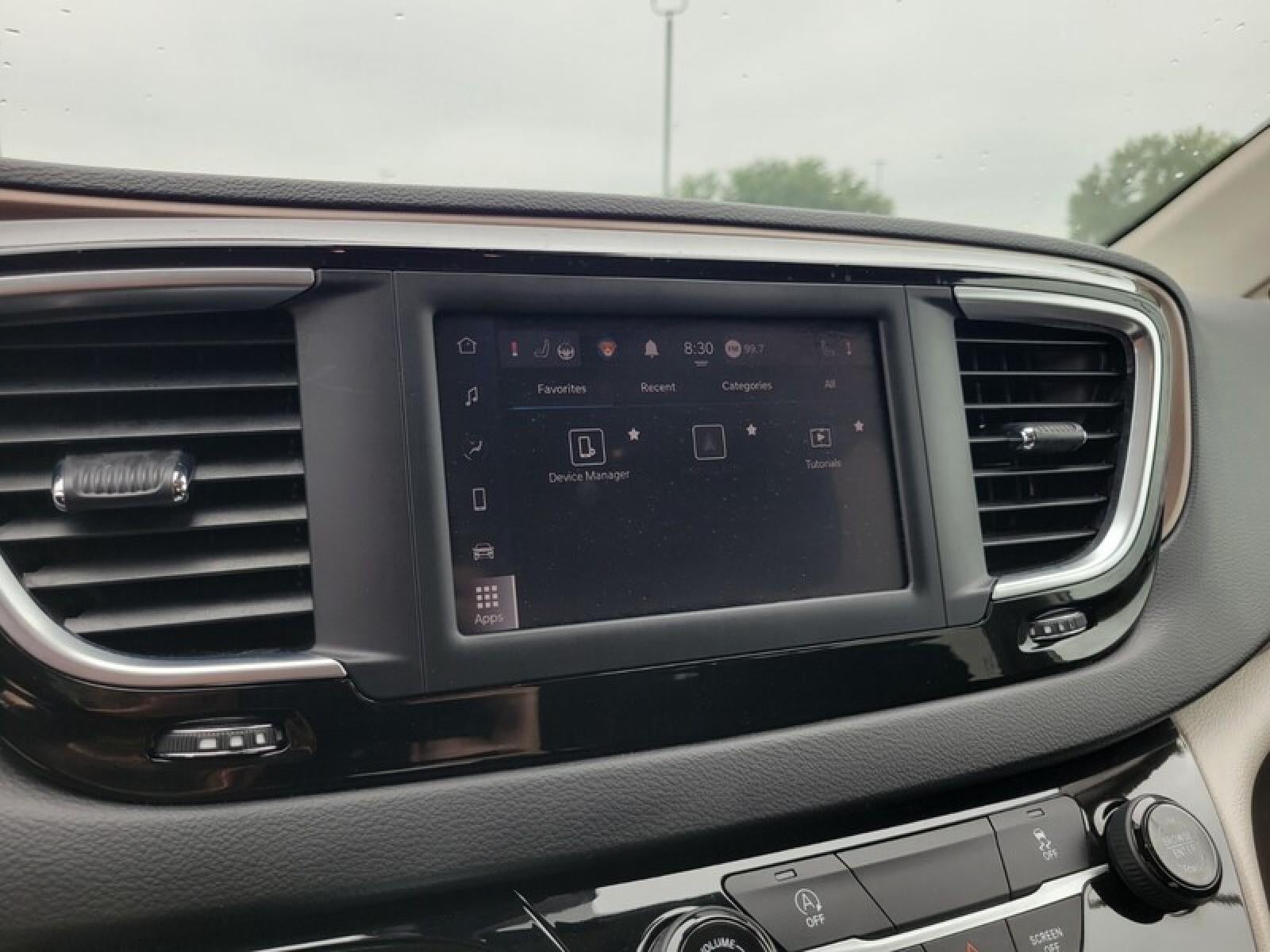 2023 Chrysler Voyager LX