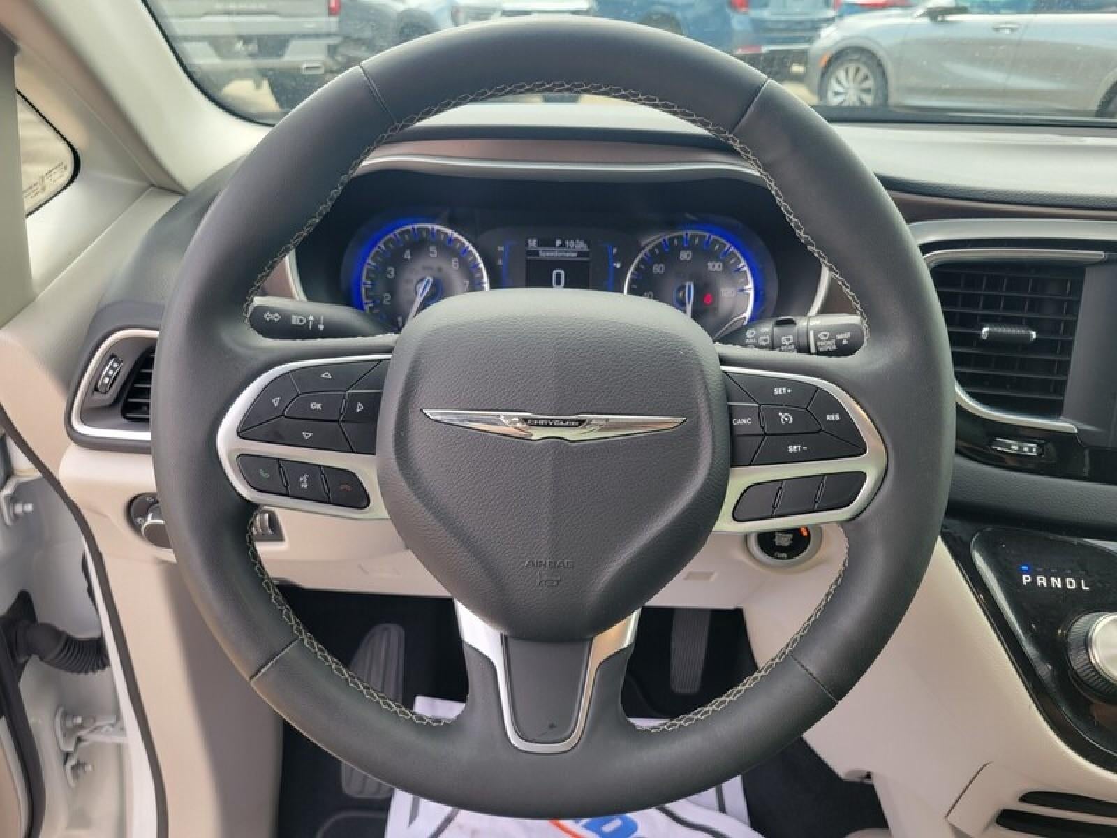 2023 Chrysler Voyager LX