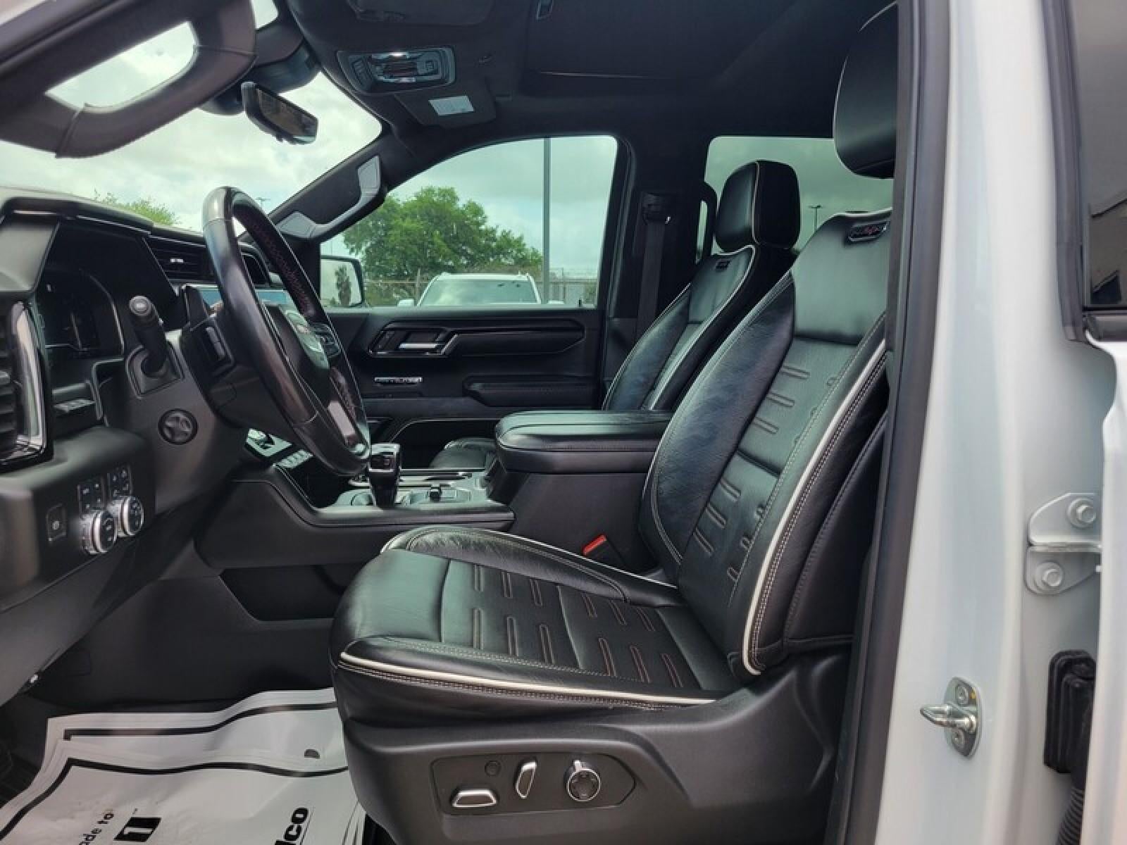 2023 GMC Sierra 1500 AT4X