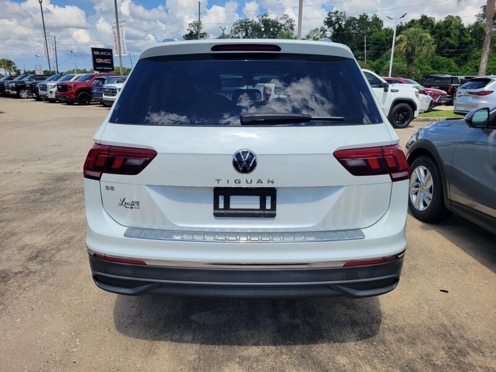 2023 Volkswagen Tiguan SE