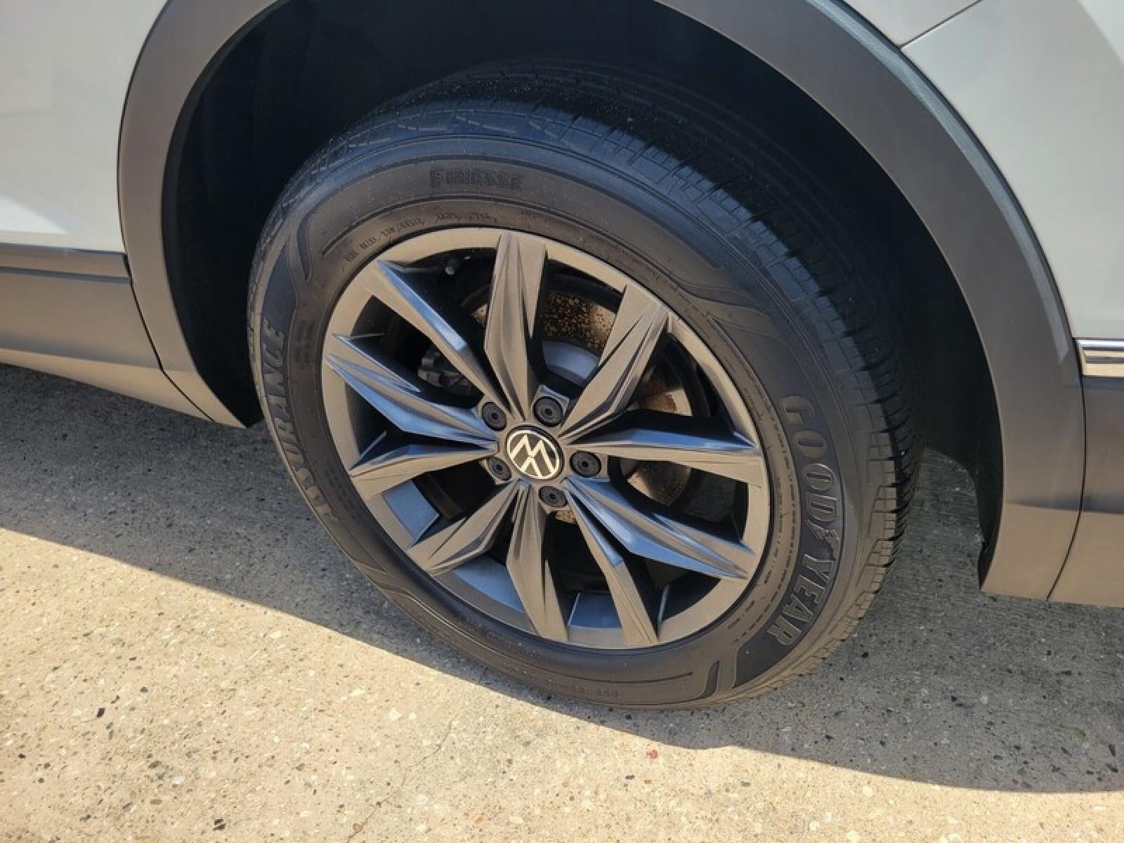 2023 Volkswagen Tiguan SE