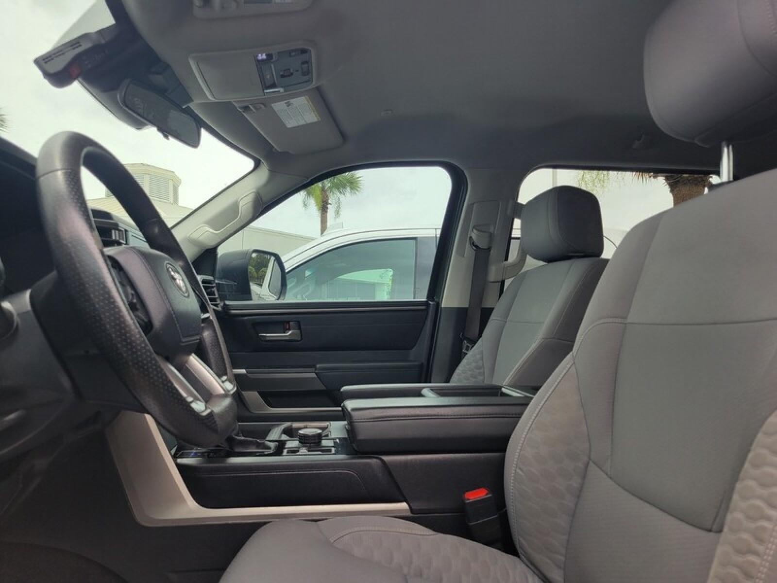 2022 Toyota Tundra 4WD SR5