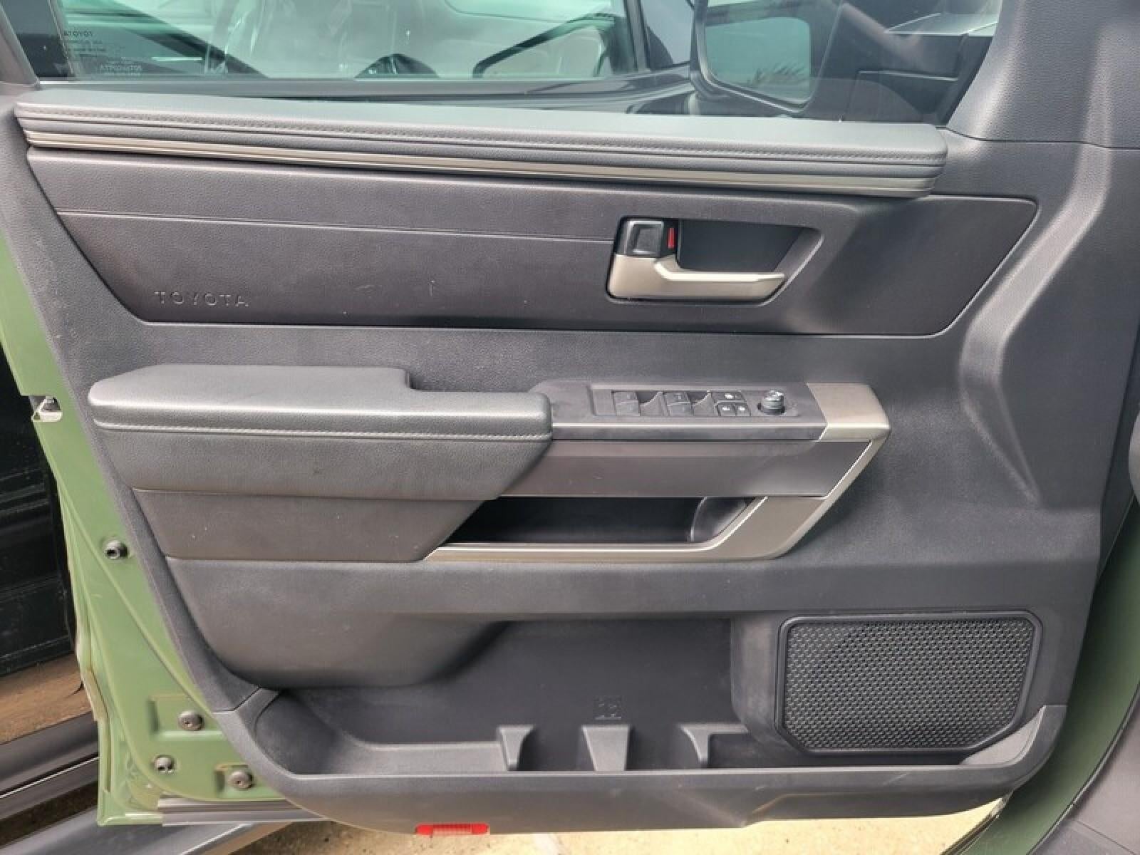 2022 Toyota Tundra 4WD SR5