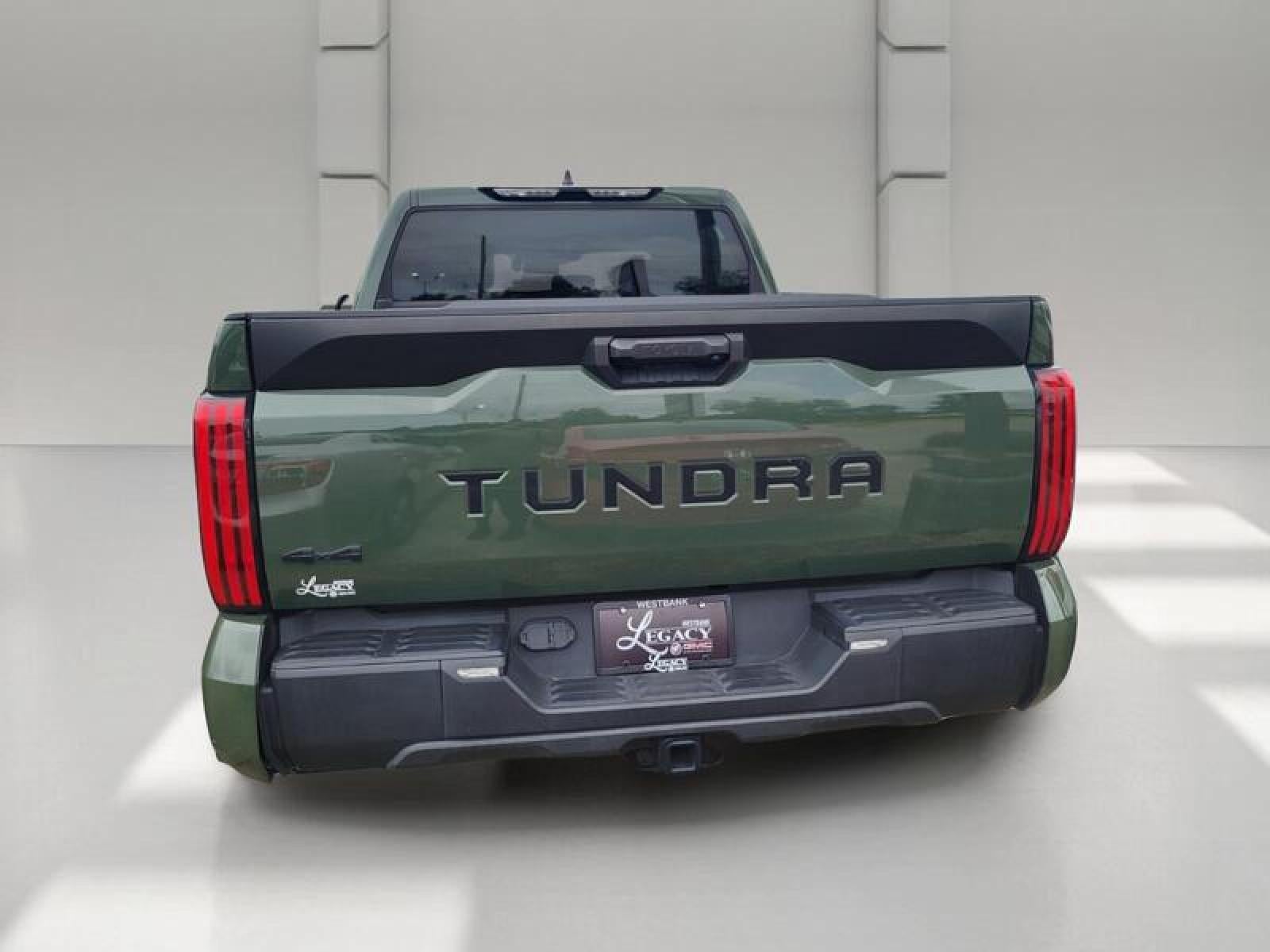 2022 Toyota Tundra 4WD SR5