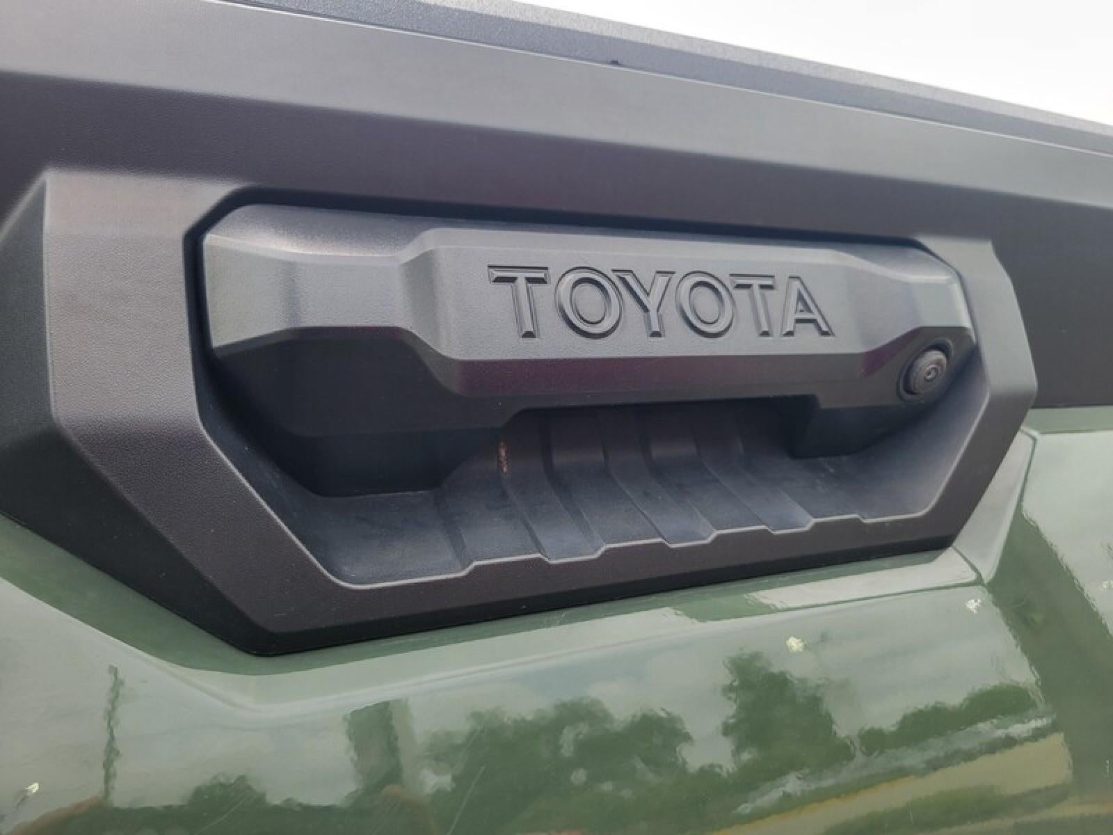 2022 Toyota Tundra 4WD SR5