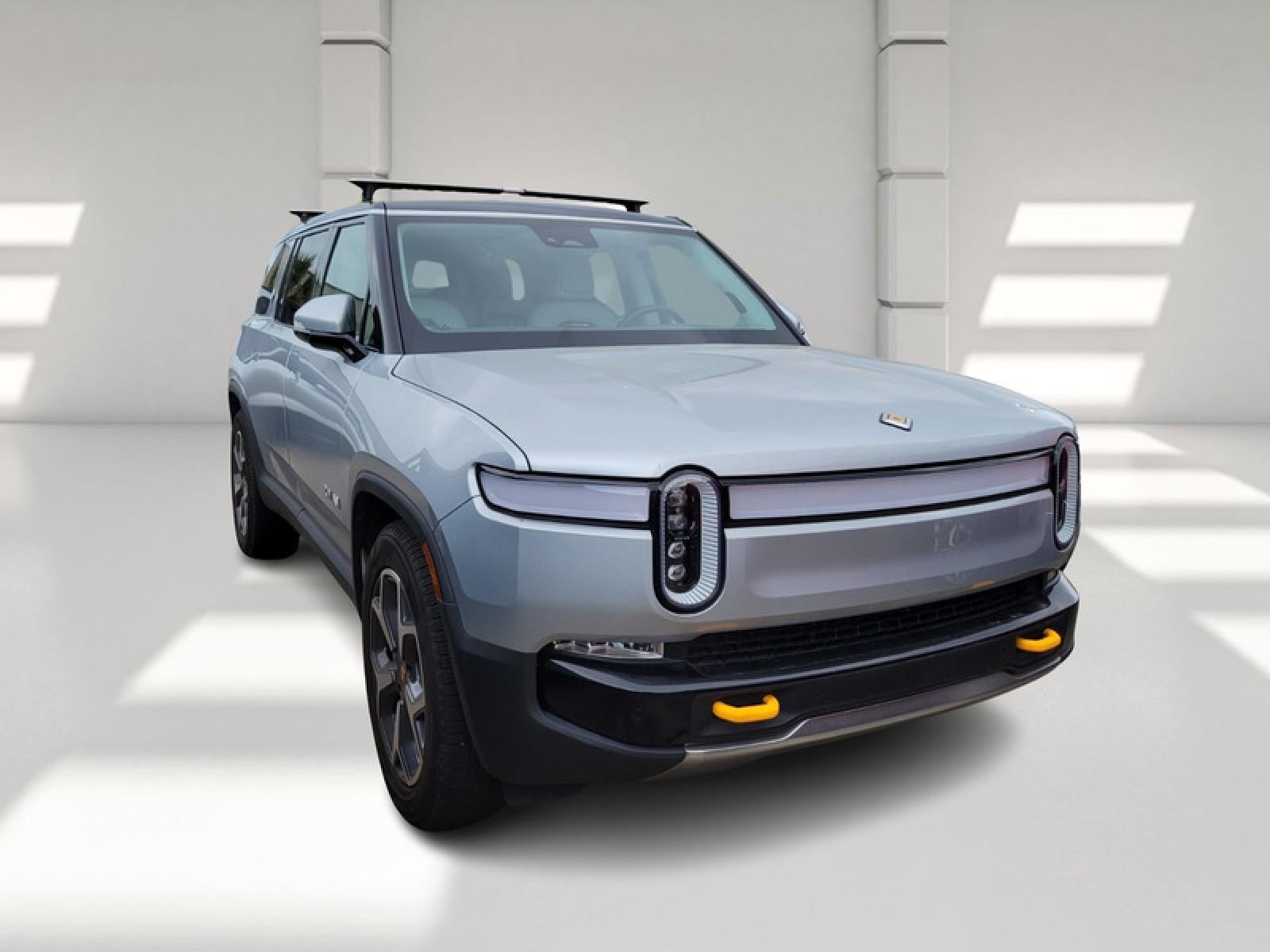 2024 RIVIAN R1S Adventure