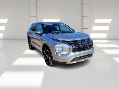 2022 Mitsubishi Outlander SE