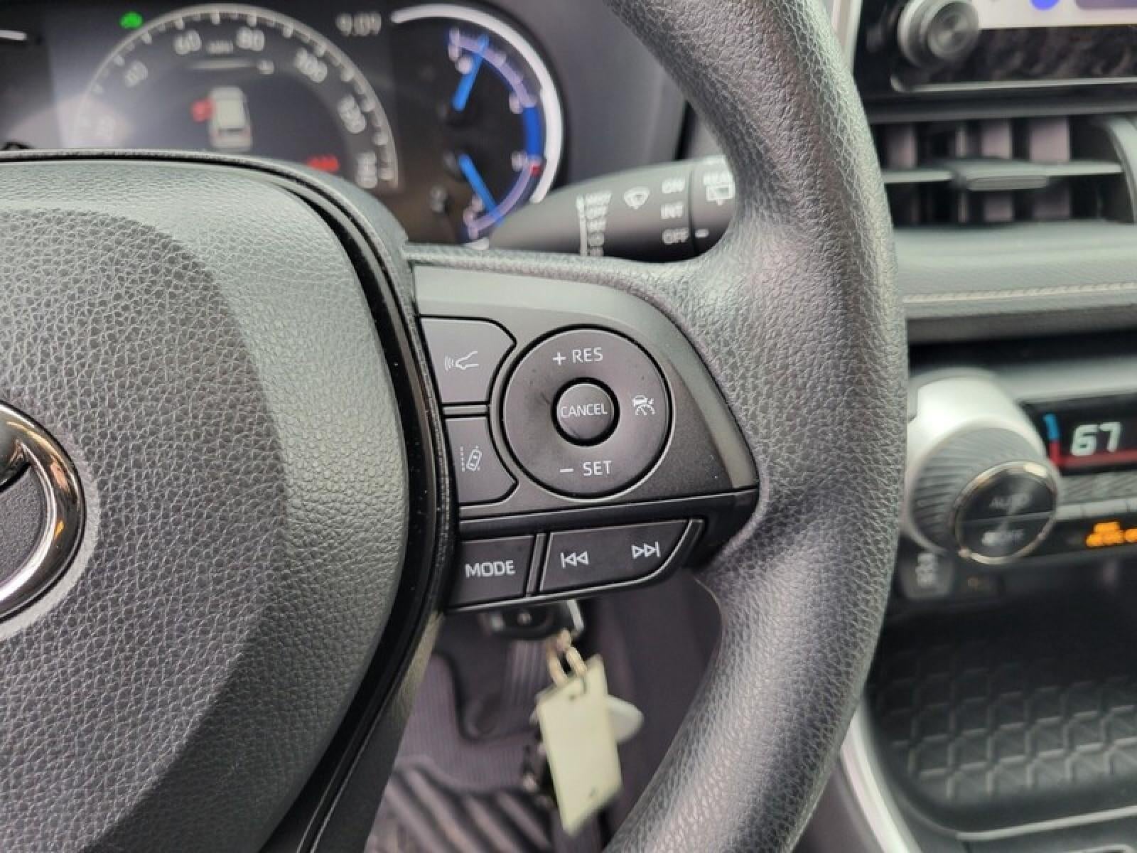 2025 Toyota RAV4 Hybrid LE