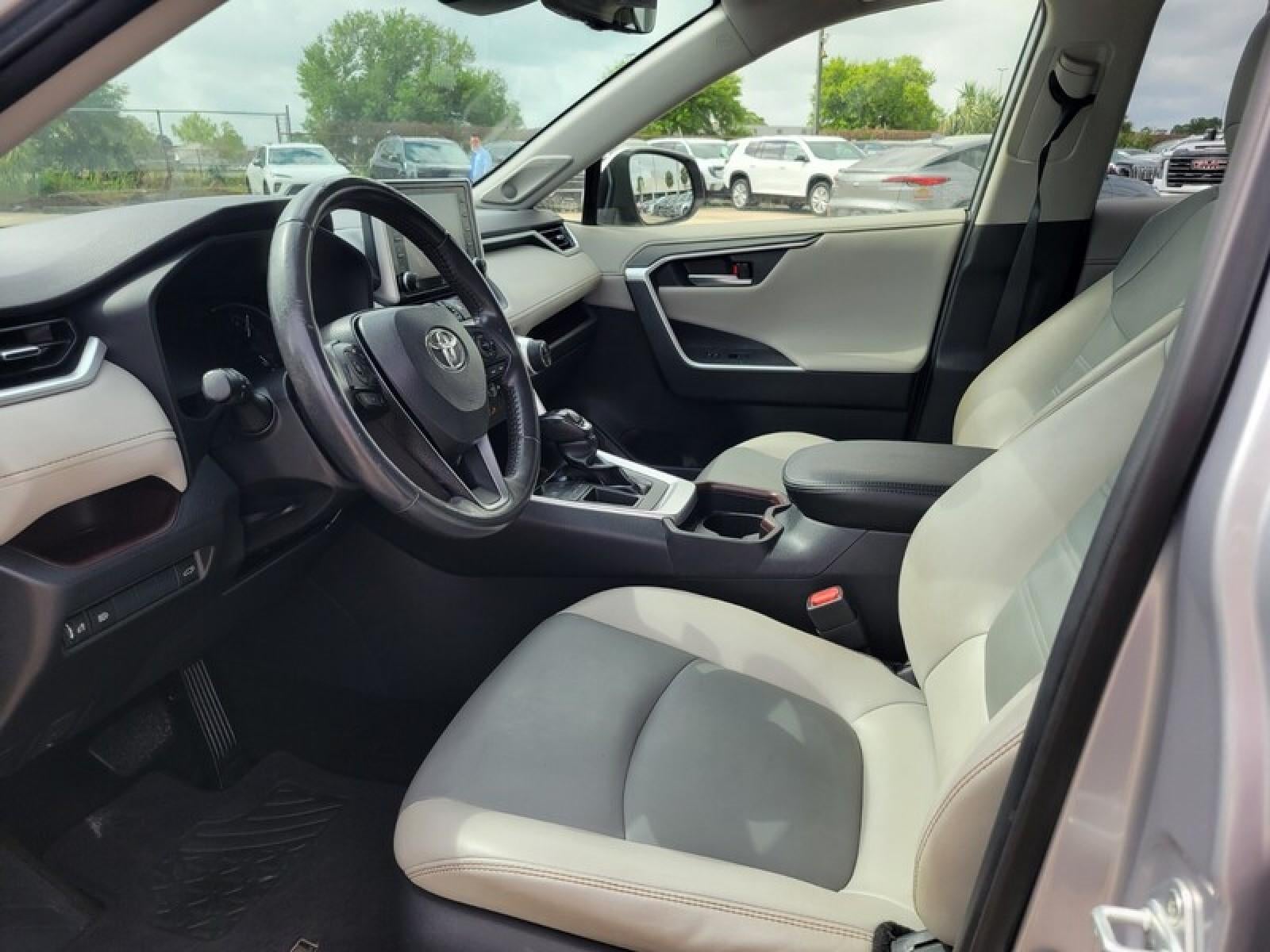 2020 Toyota RAV4 Limited