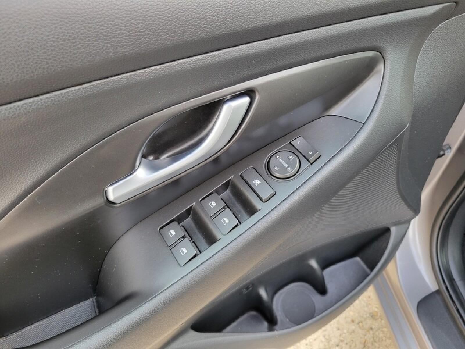 2020 Hyundai Elantra GT Base