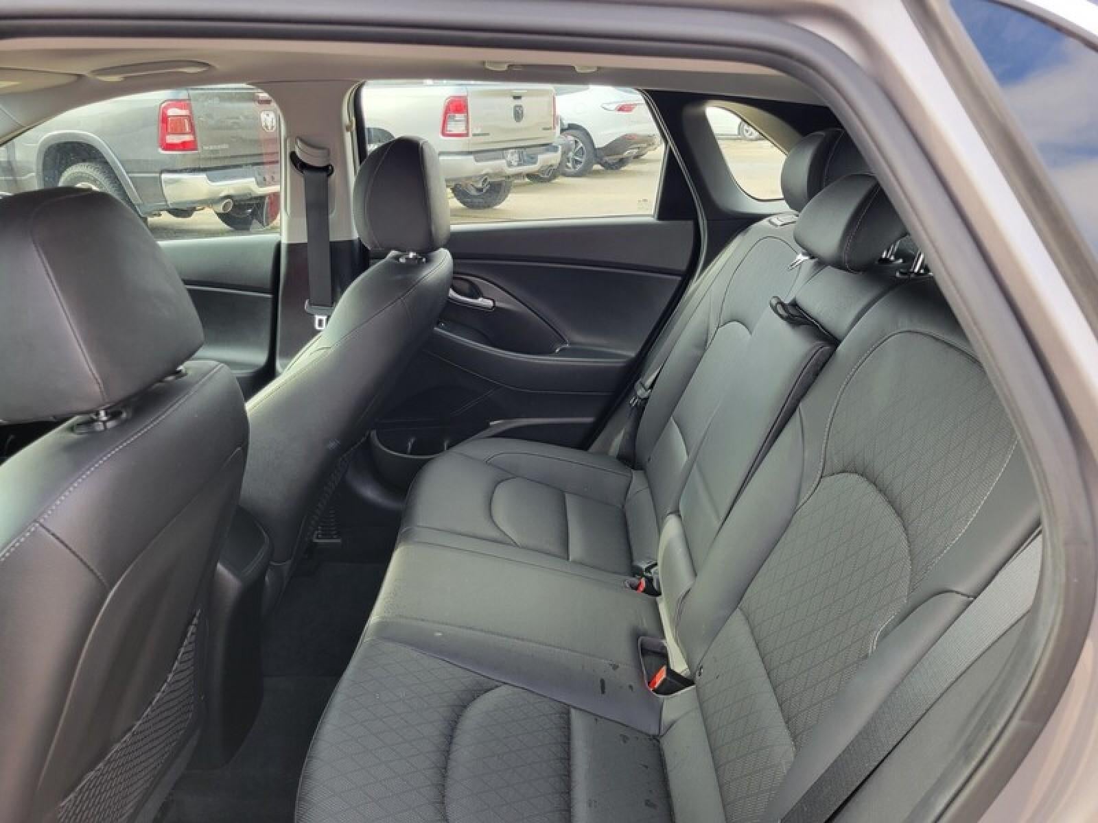 2020 Hyundai Elantra GT Base