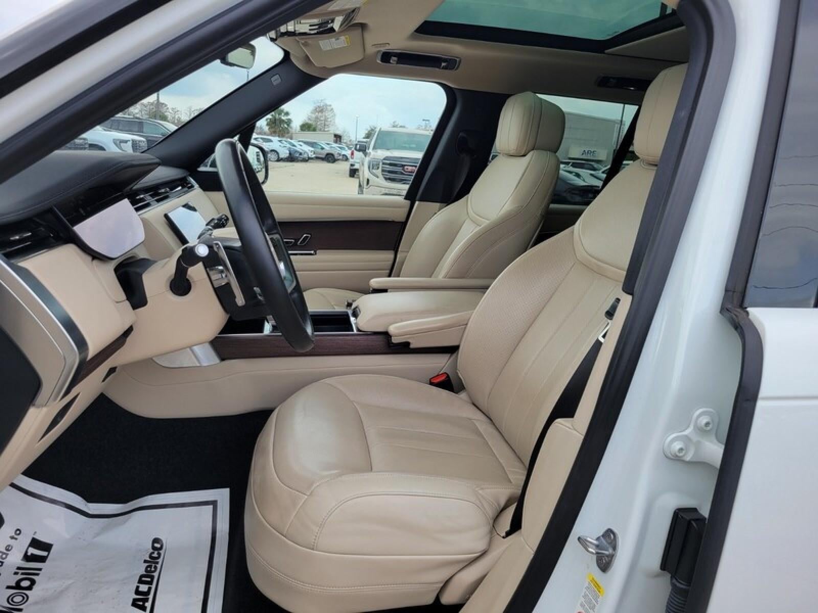 2023 Land Rover Range Rover SE