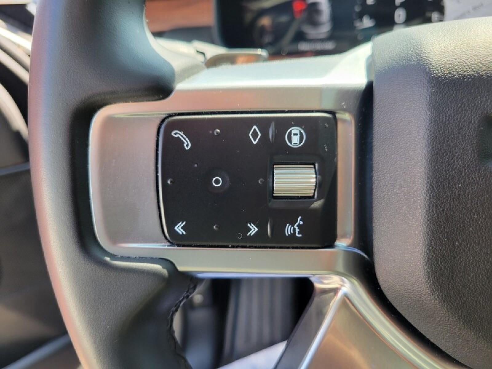 2024 Land Rover Discovery S