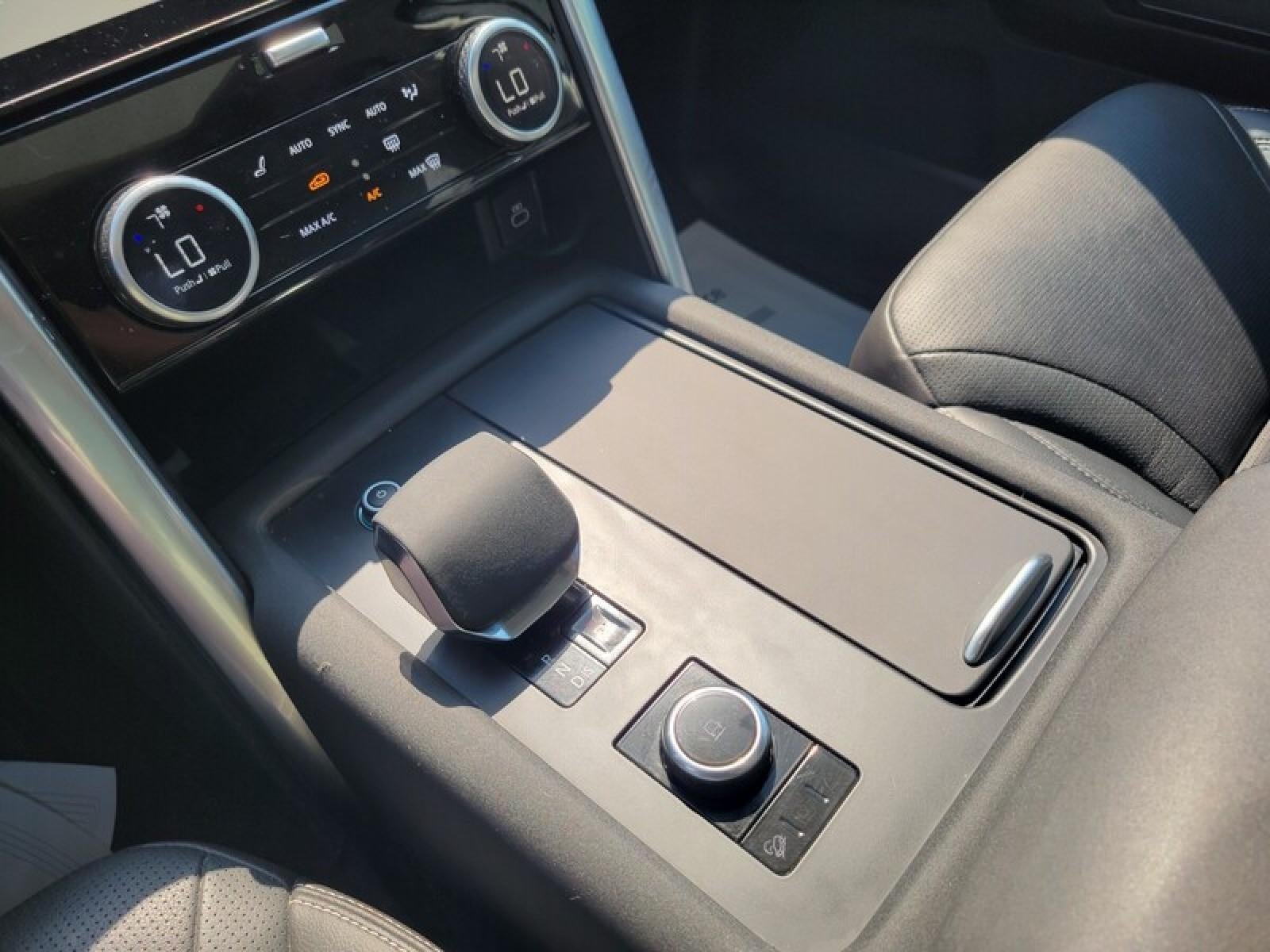 2024 Land Rover Discovery S