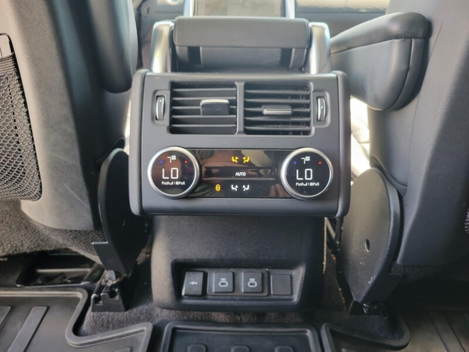 2024 Land Rover Discovery S