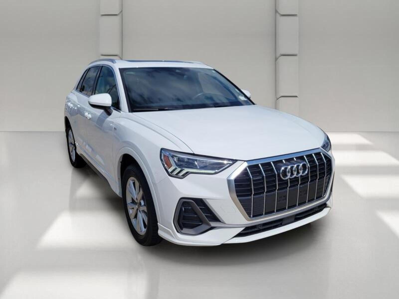2025 Audi Q3 S line Premium
