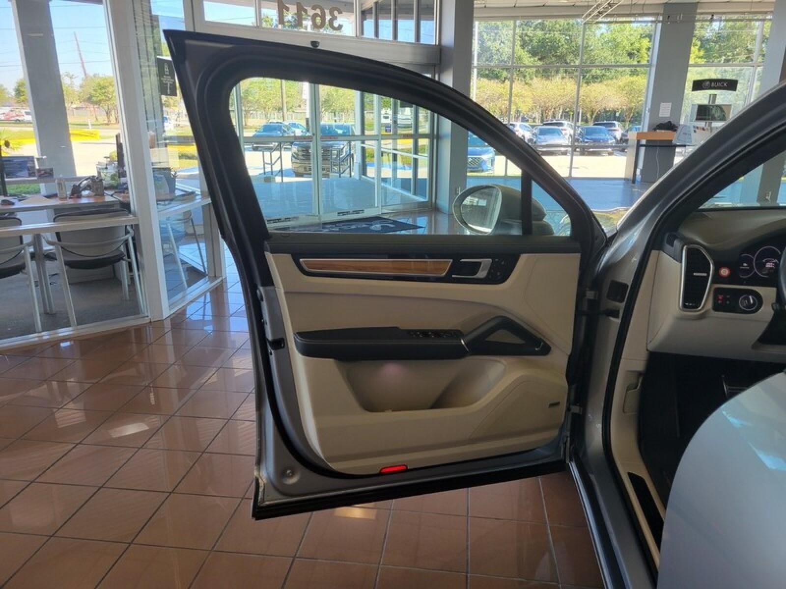 2022 Porsche Cayenne GTS