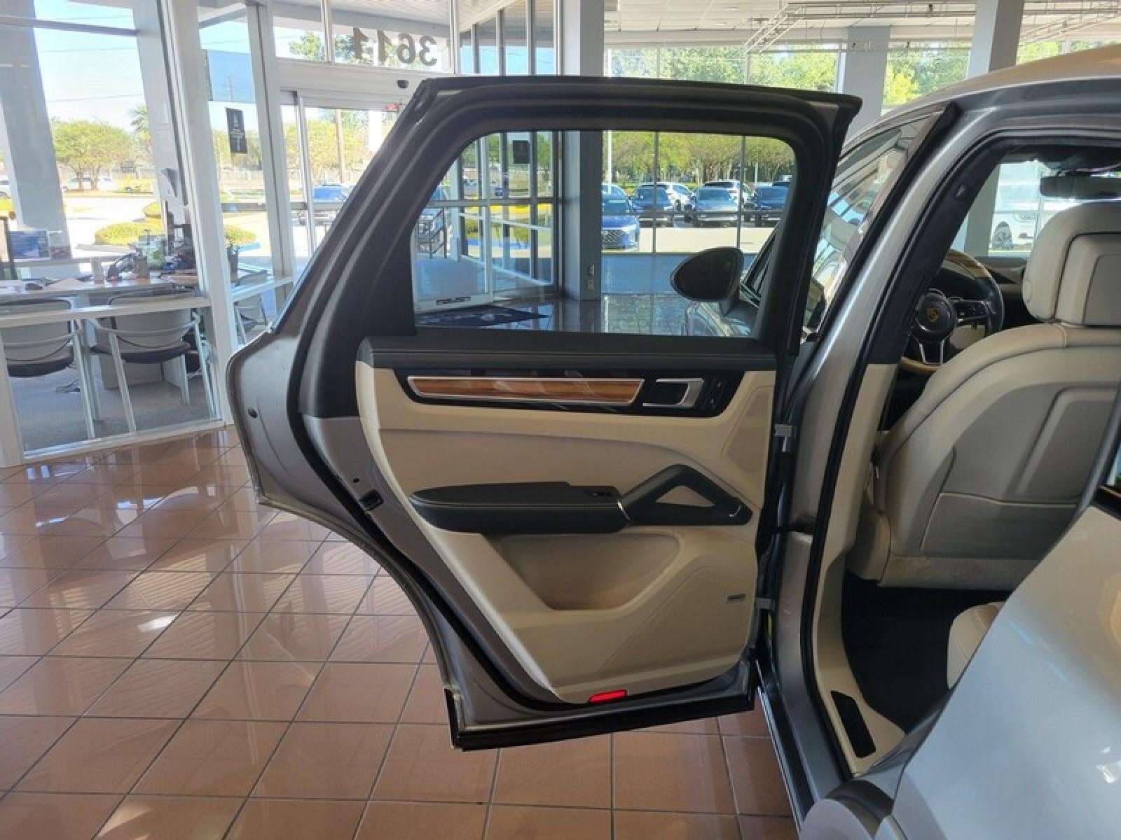 2022 Porsche Cayenne GTS