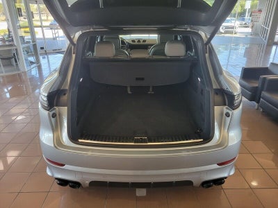 2022 Porsche Cayenne GTS