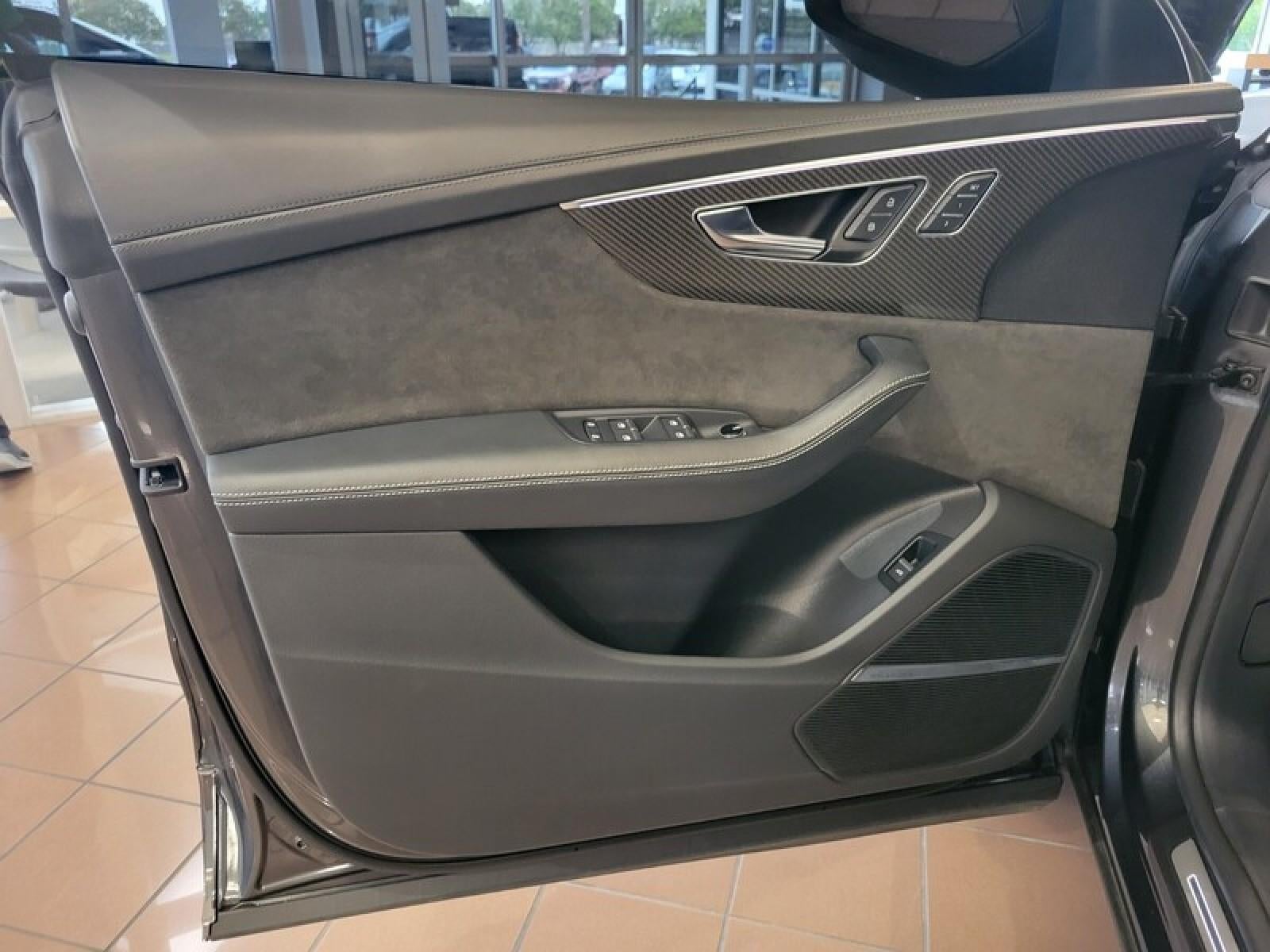 2022 Audi RS Q8 Base