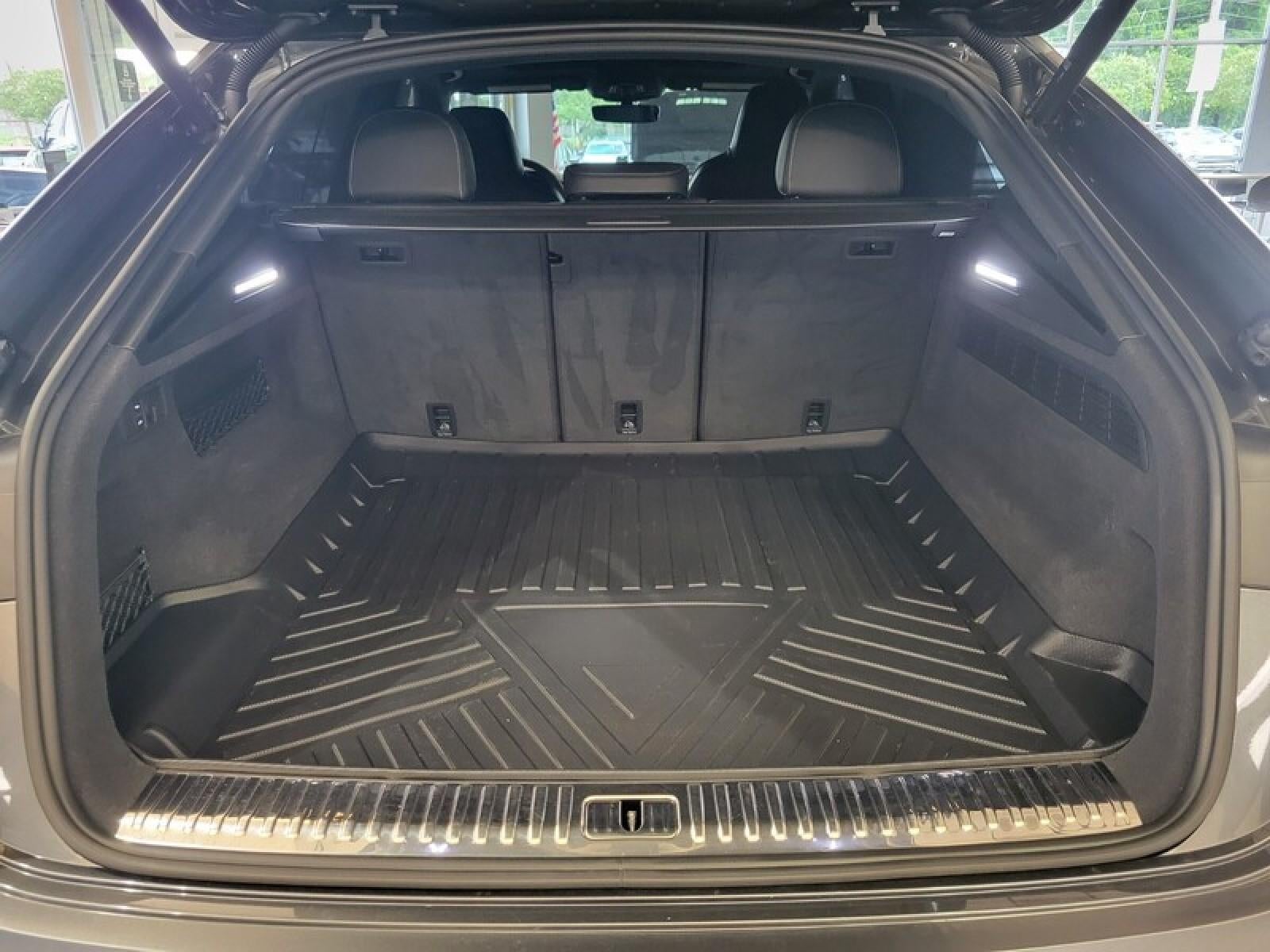 2022 Audi RS Q8 Base