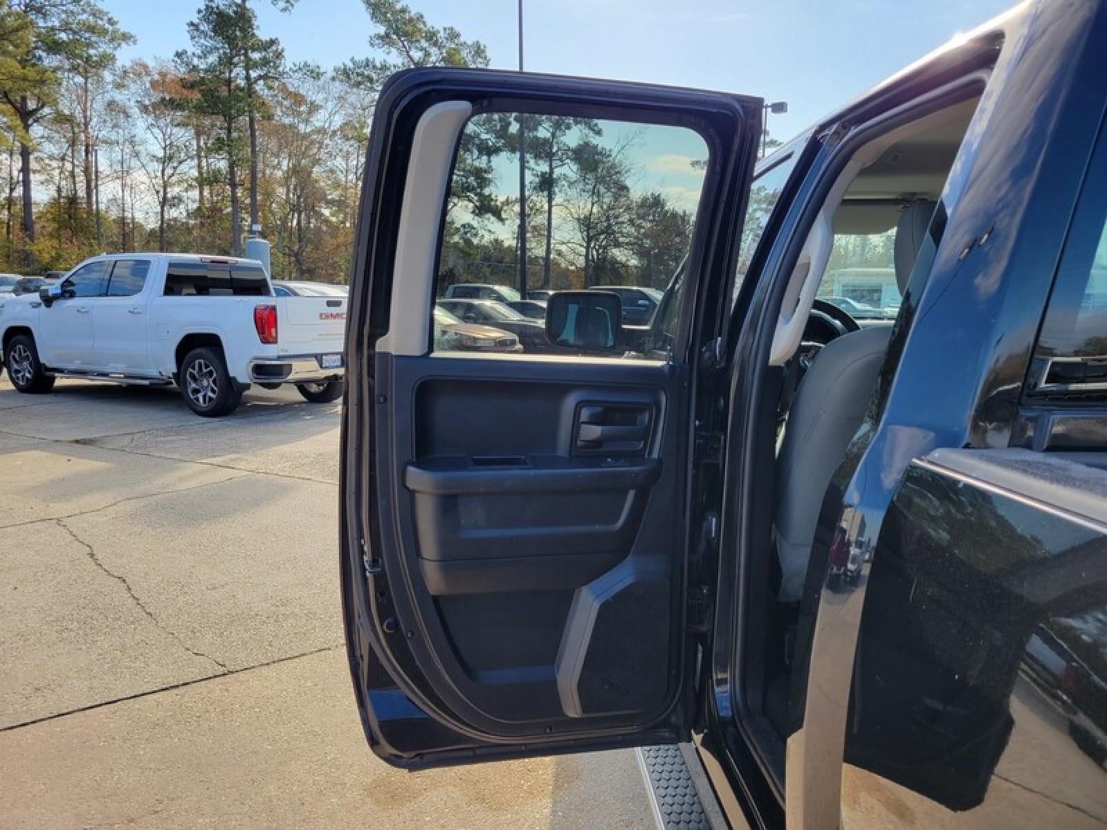 2019 RAM 1500 Classic Tradesman